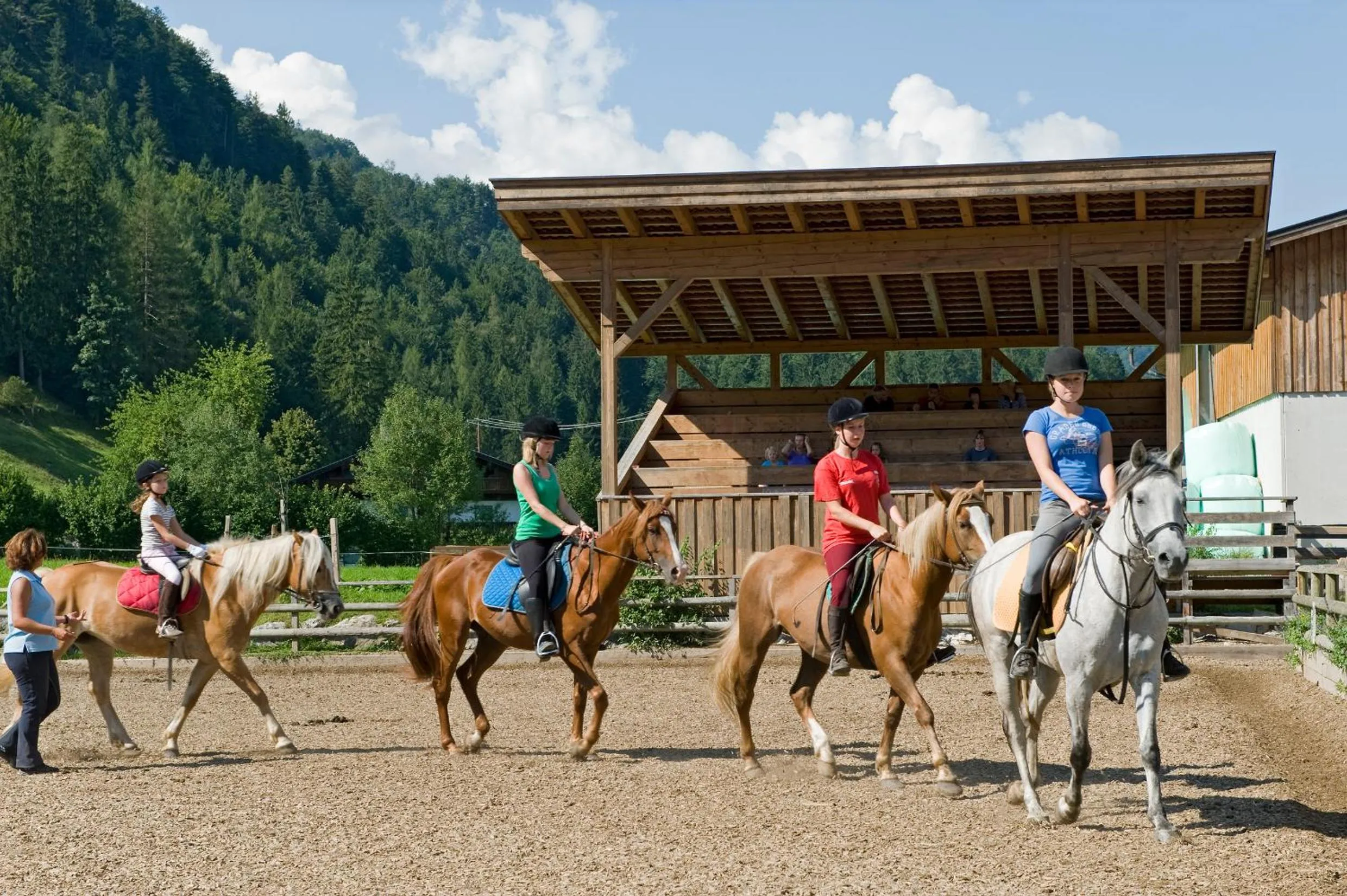 Horse-riding in Gasthaus Mitterjager