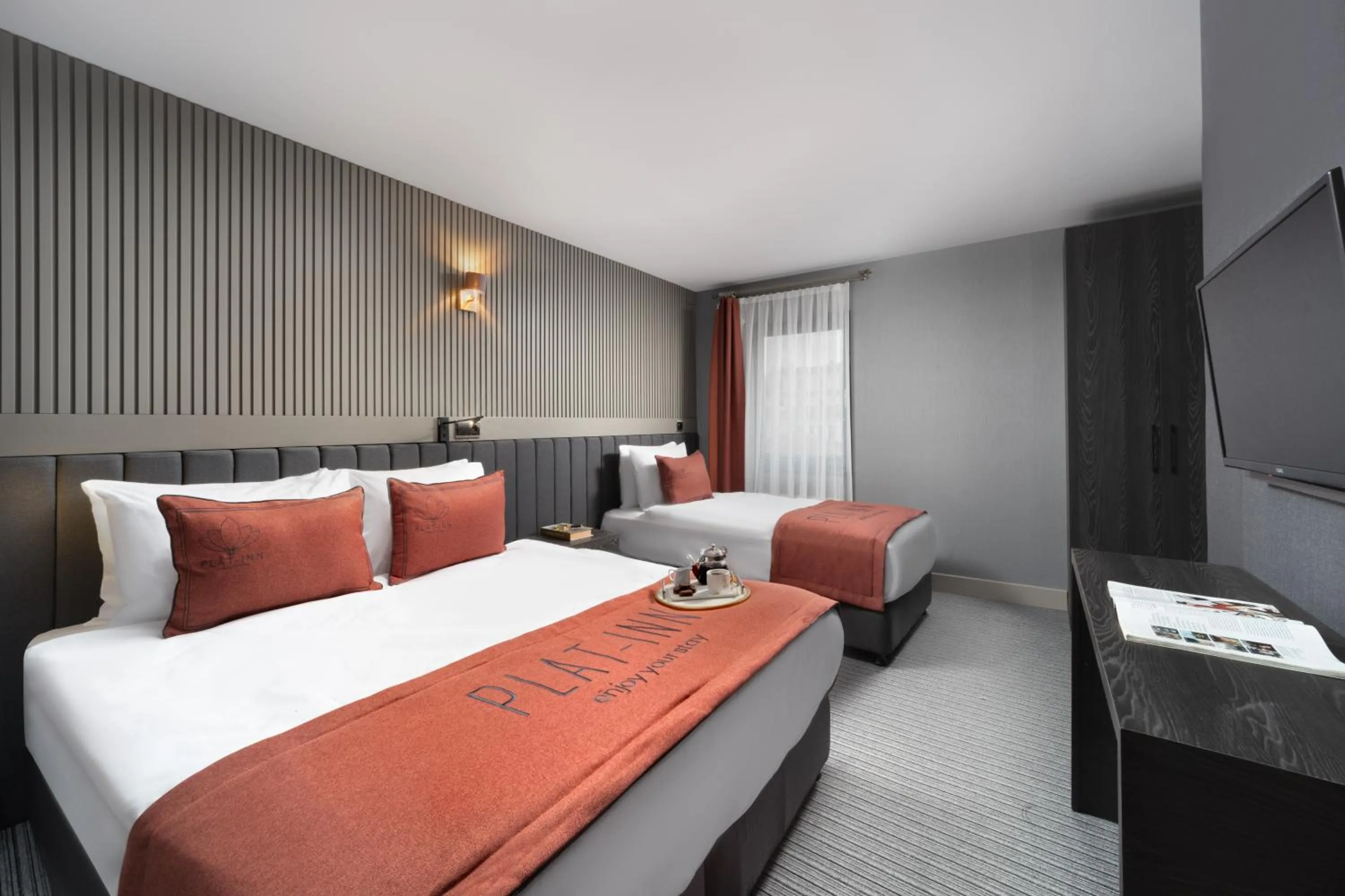 Photo of the whole room, Bed in Union Hotel Plat Inn -Special Category