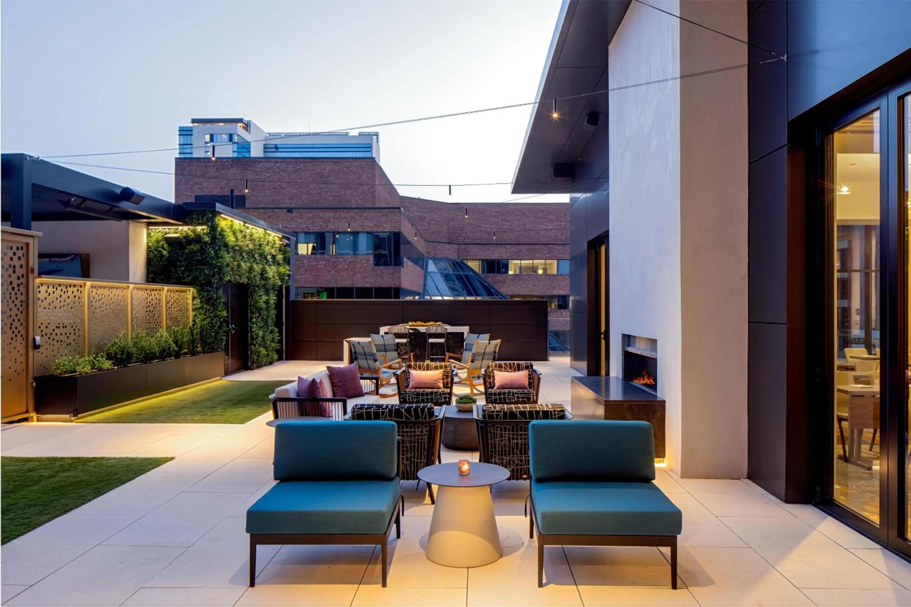 Patio in Tempo By Hilton Nashville Downtown