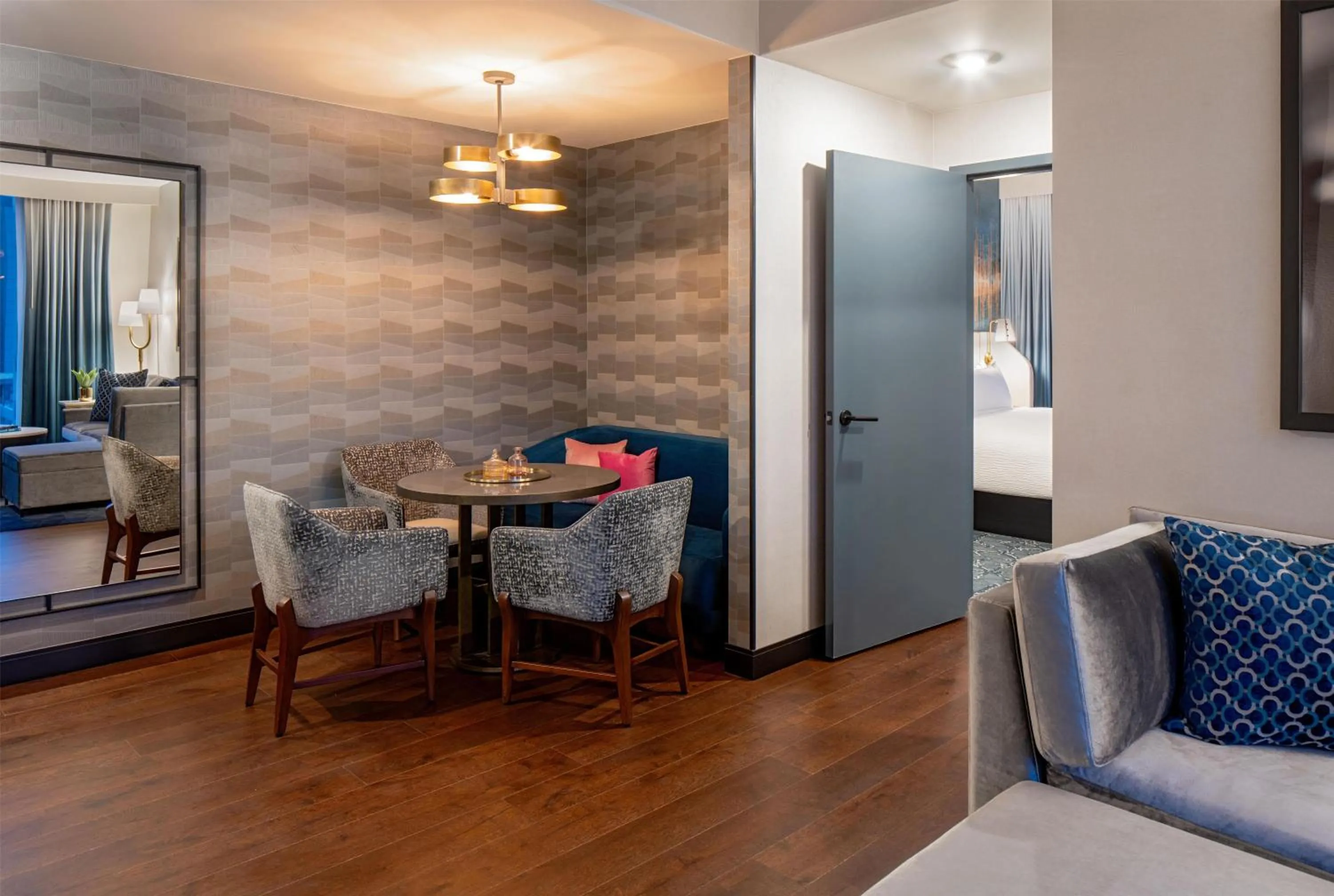 Living room in Tempo By Hilton Nashville Downtown