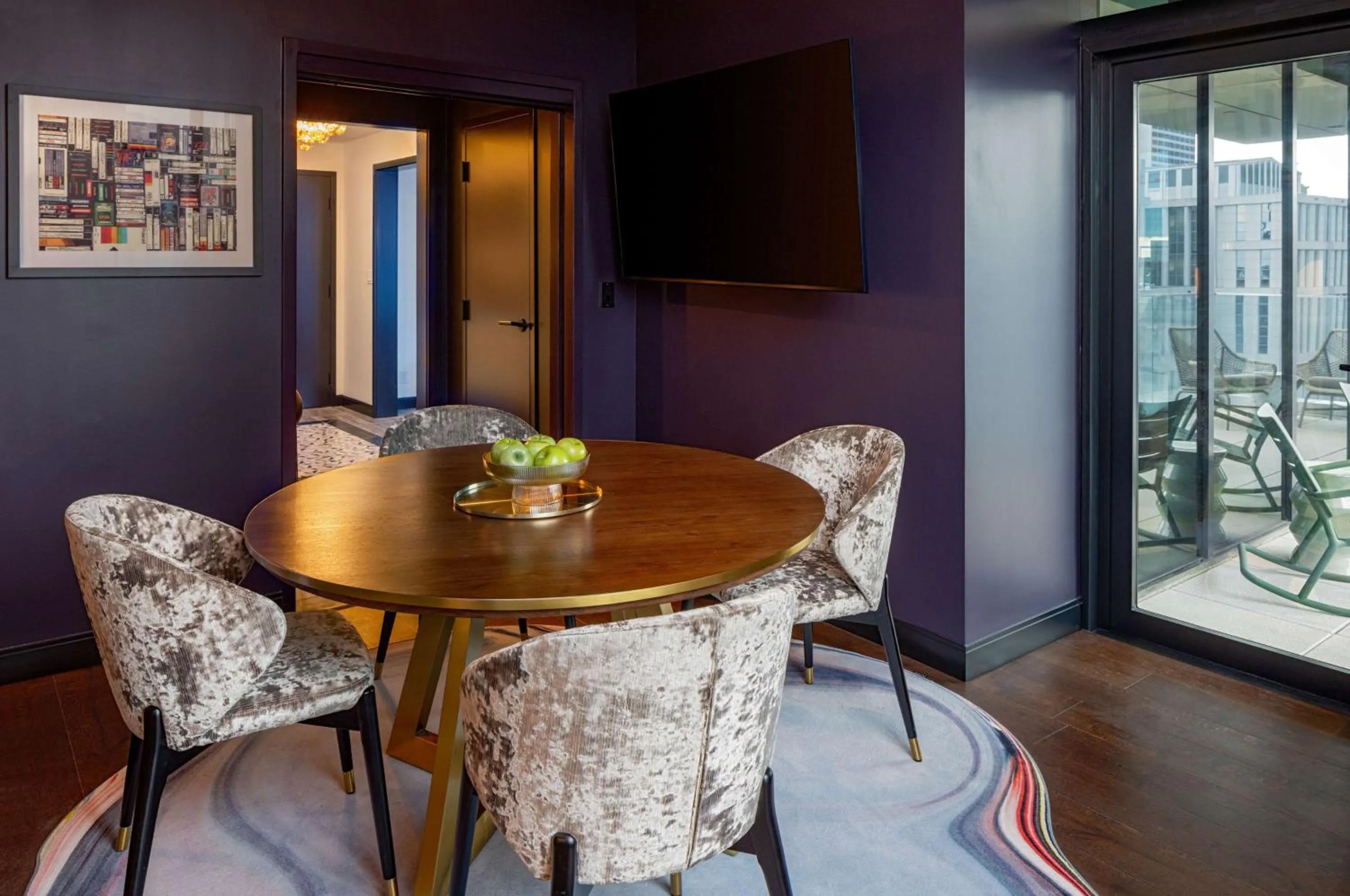 Bedroom in Tempo By Hilton Nashville Downtown