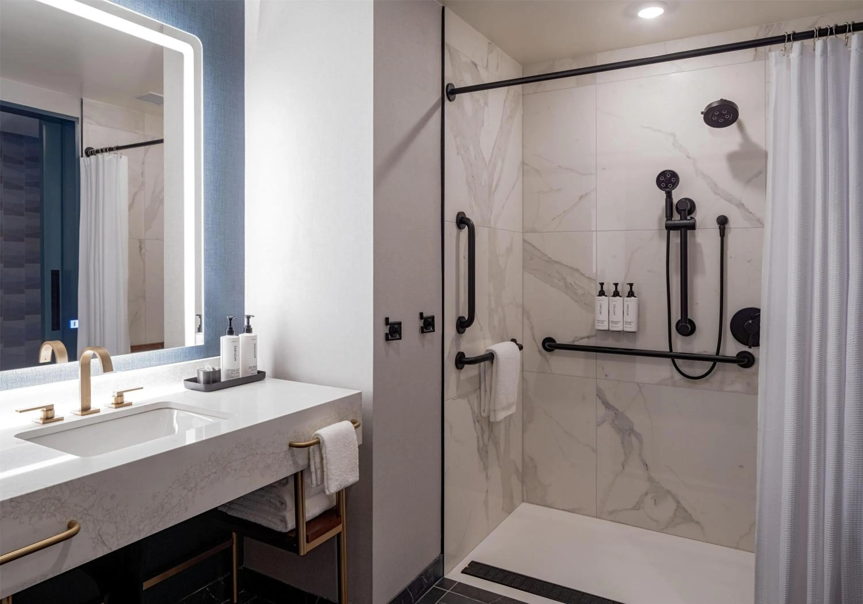 Bathroom in Tempo By Hilton Nashville Downtown