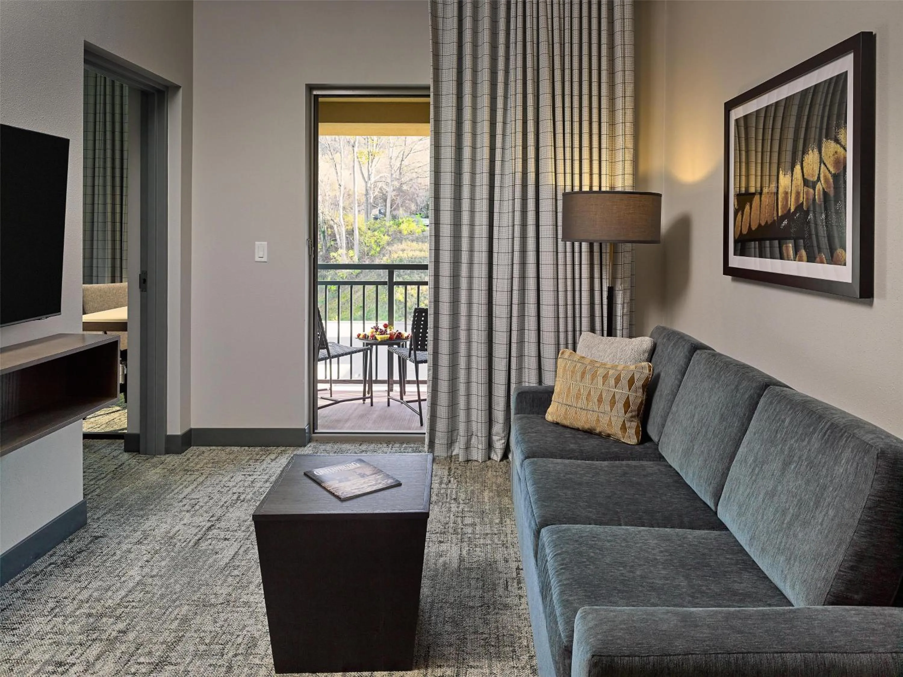 Living room in Embassy Suites By Hilton Gatlinburg Resort