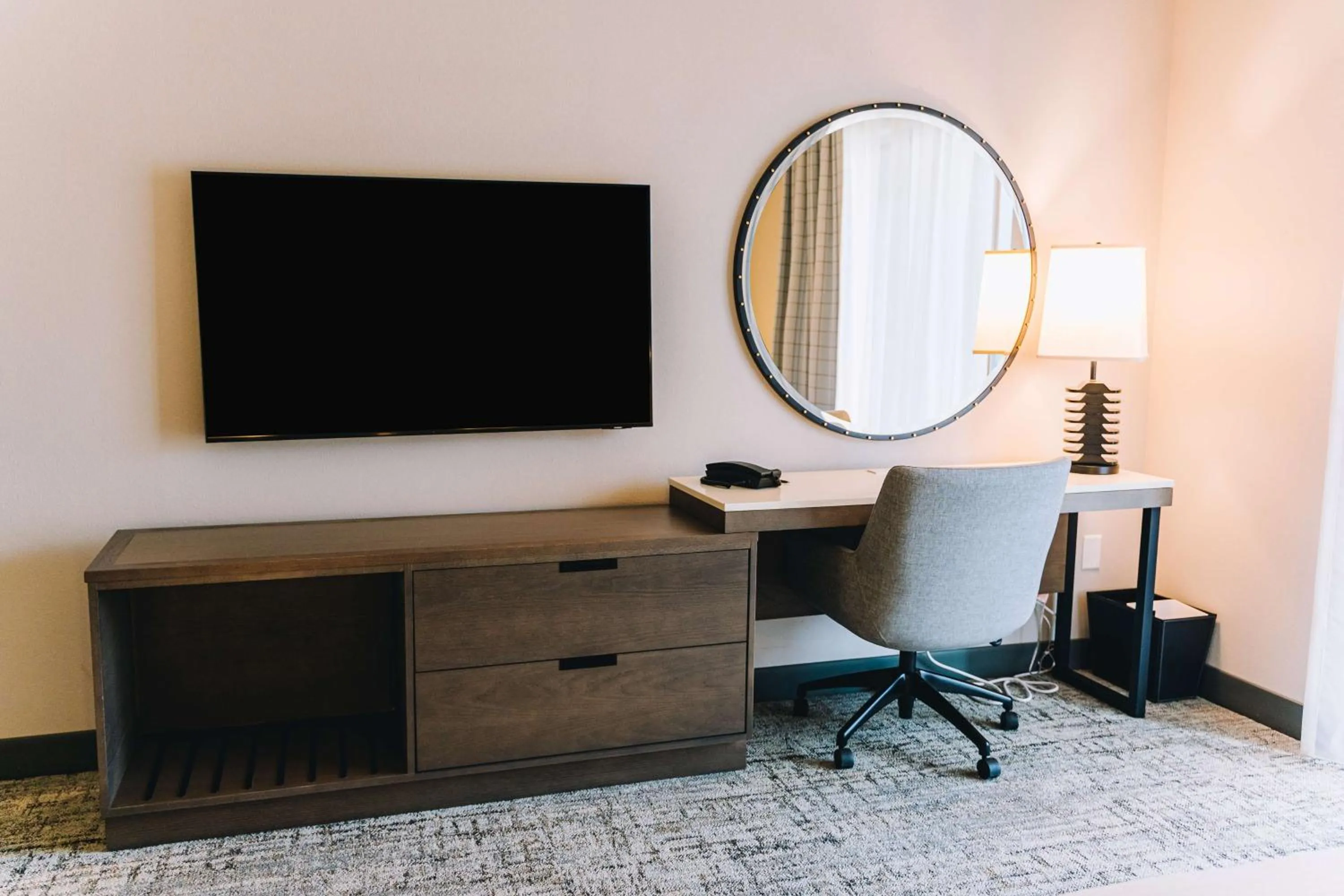 Bedroom in Embassy Suites By Hilton Gatlinburg Resort