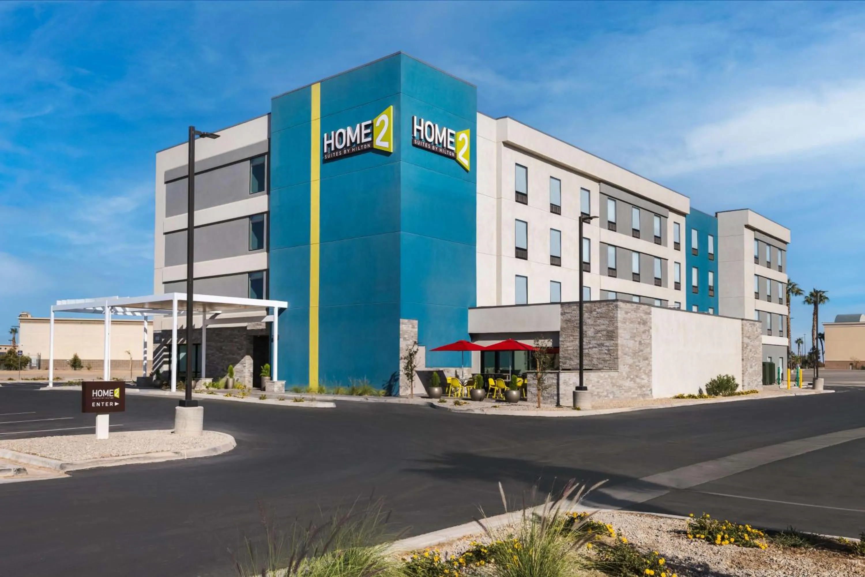 Property building in Home2 Suites By Hilton El Centro