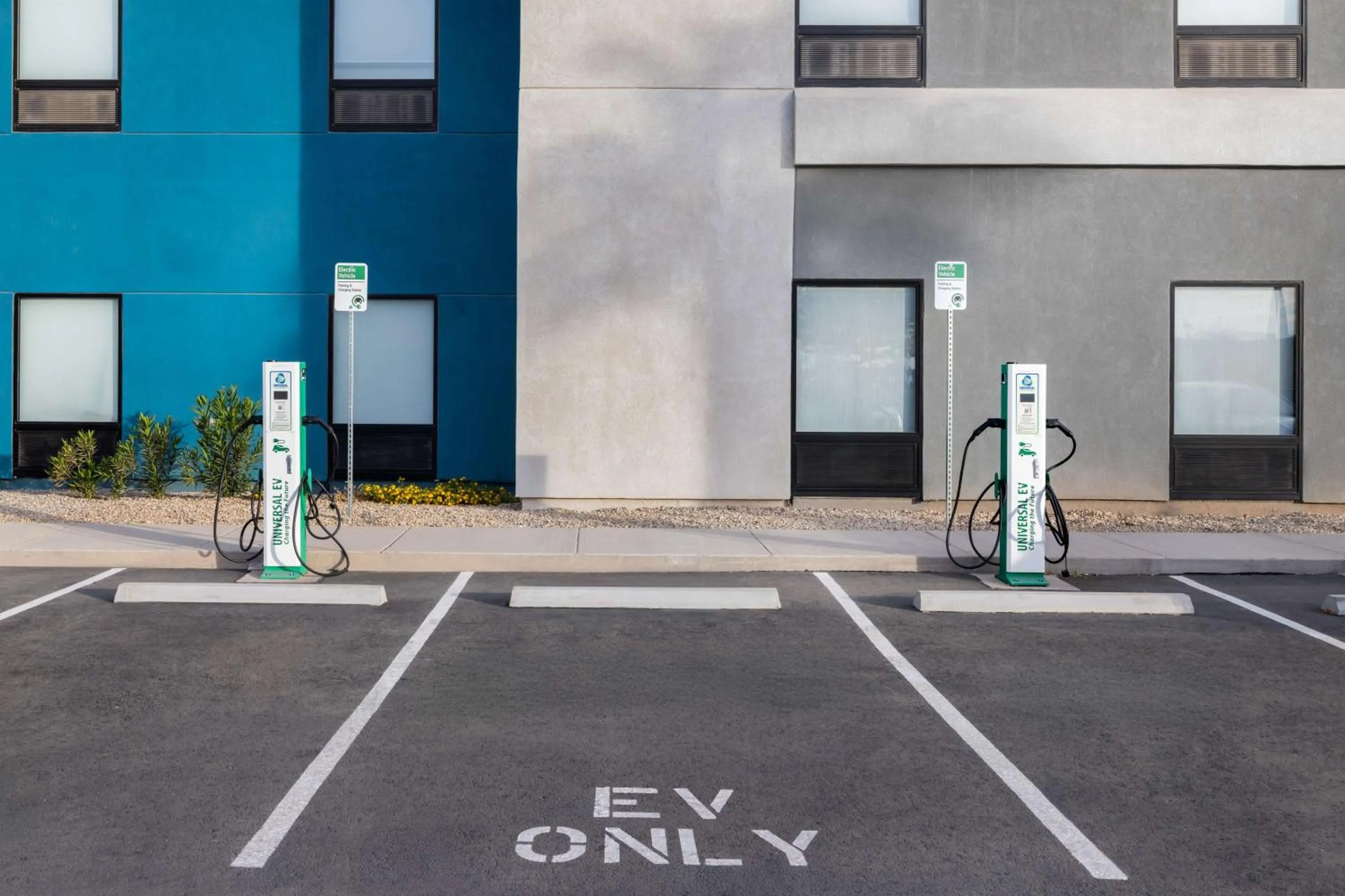 Property building in Home2 Suites By Hilton El Centro