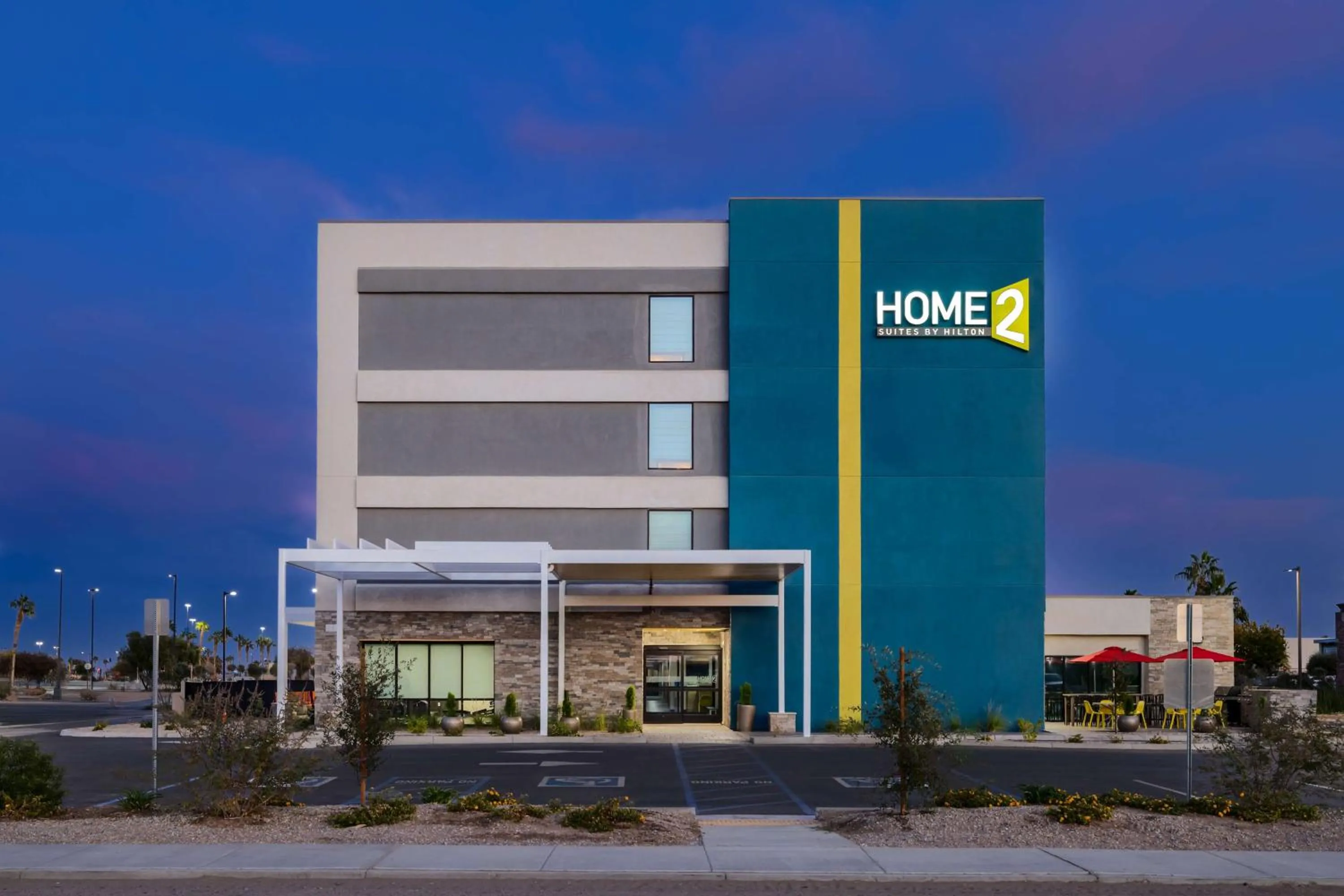 Property building in Home2 Suites By Hilton El Centro
