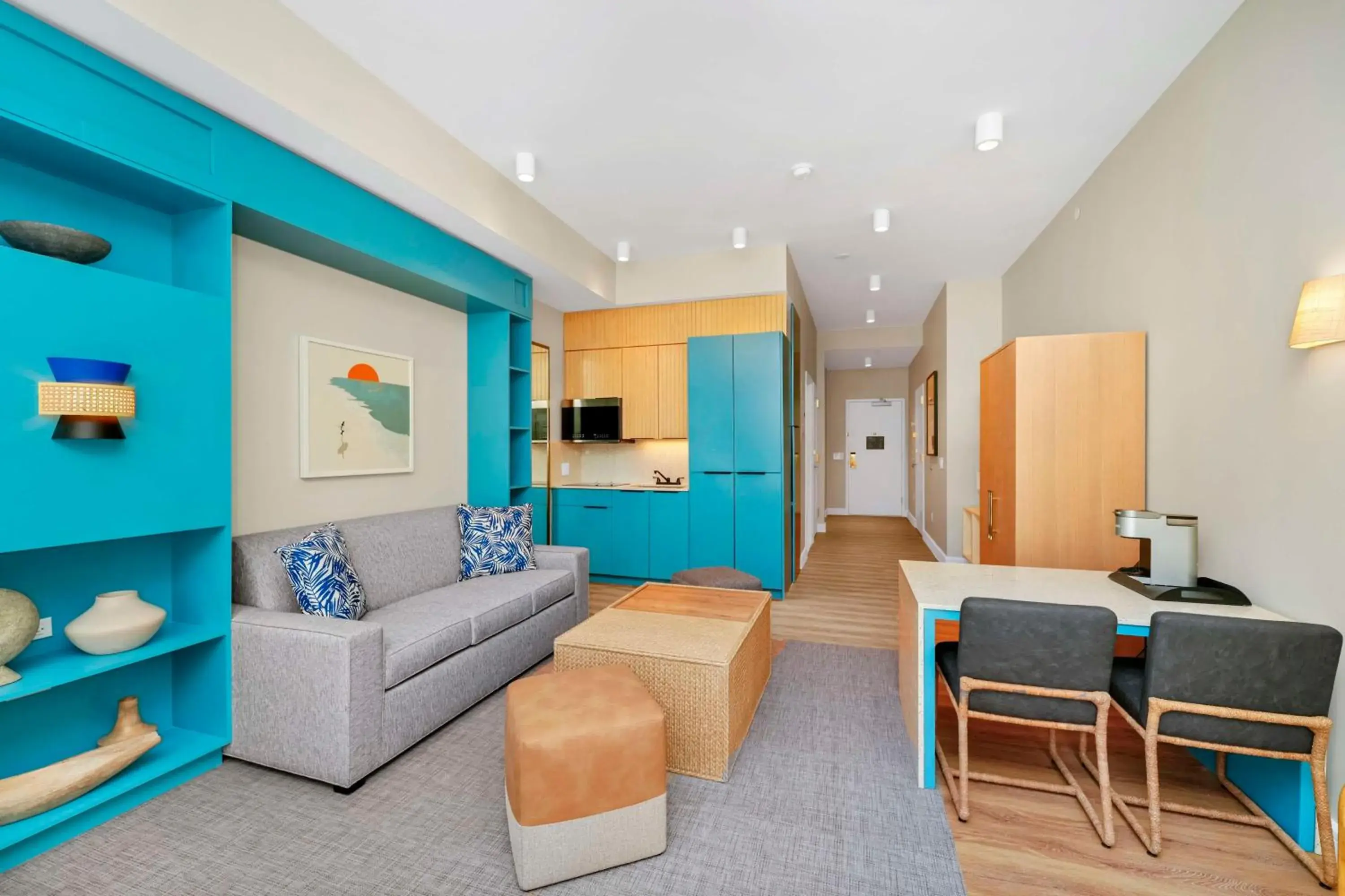 Queen Studio with Sofa and Kitchenette in Embassy Suites By Hilton Orlando Sunset Walk Queen Studio with Sofa and Kitchenette in Embassy Suites By Hilton Orlando Sunset Walk