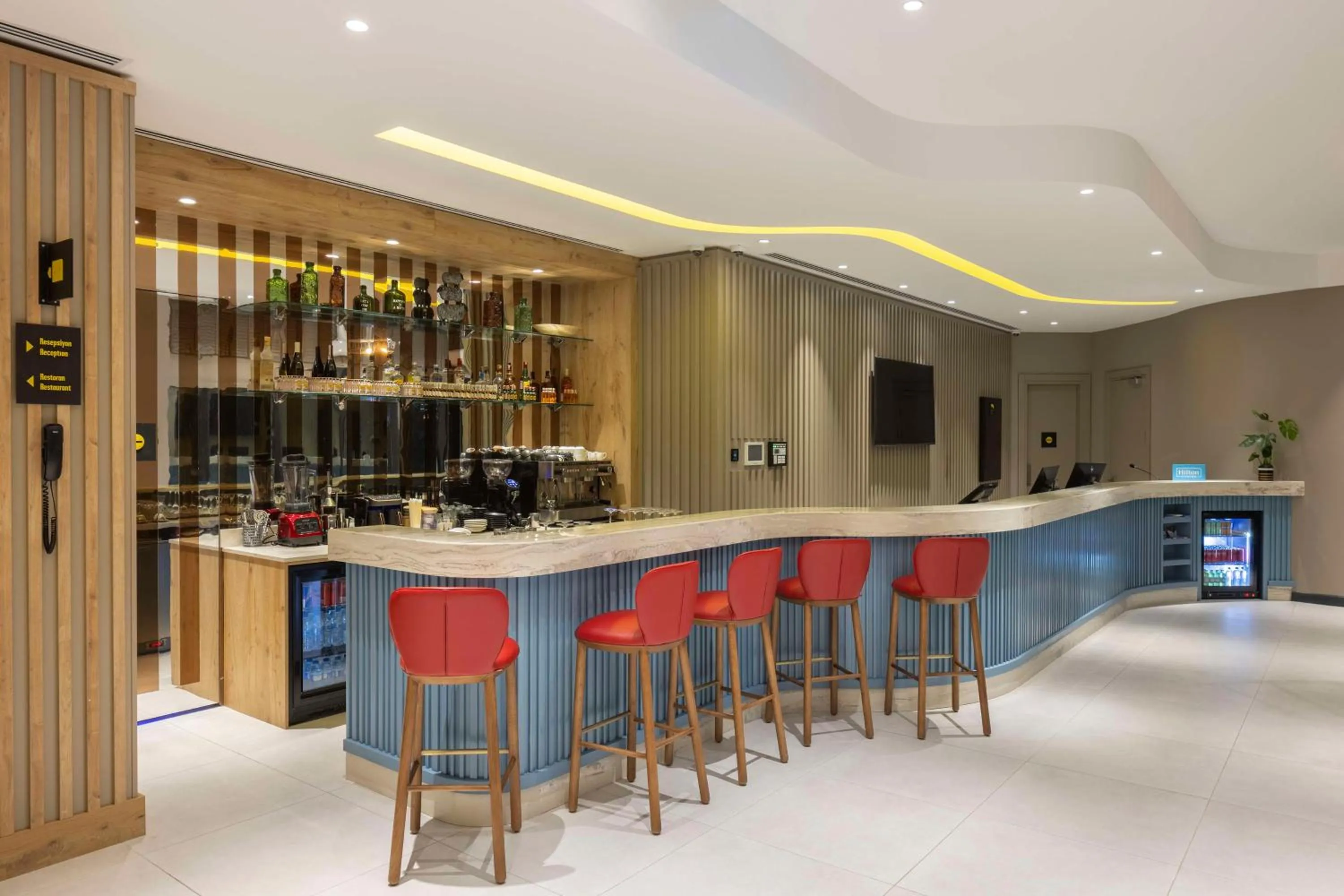 Lounge or bar in Hampton By Hilton Cerkezkoy