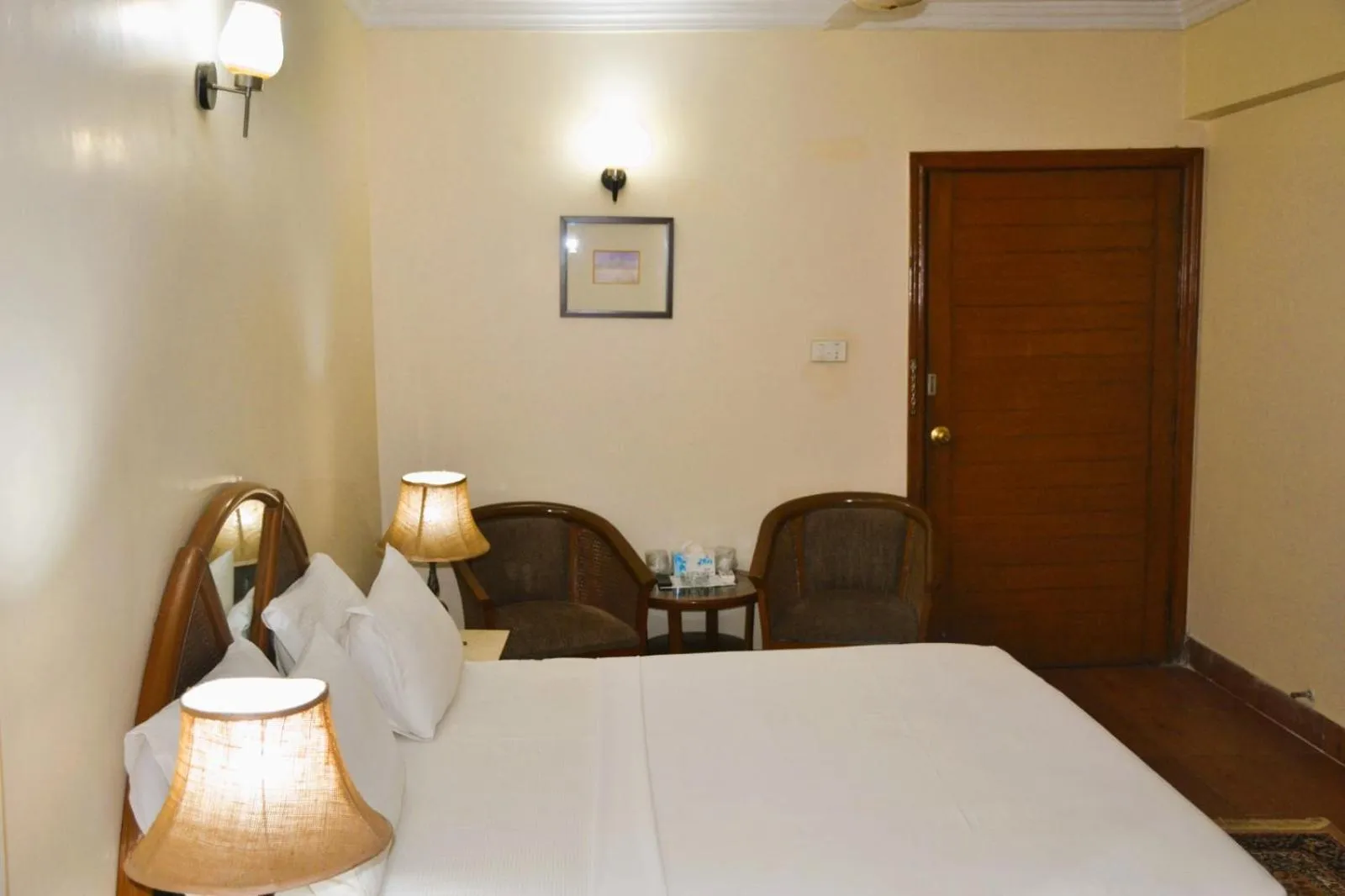 Bed in Pak Continental Hotel