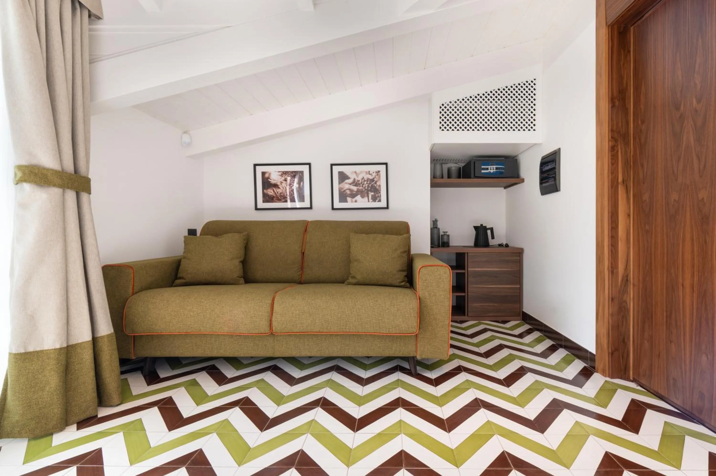 Photo of the whole room in Gargiulo Resort