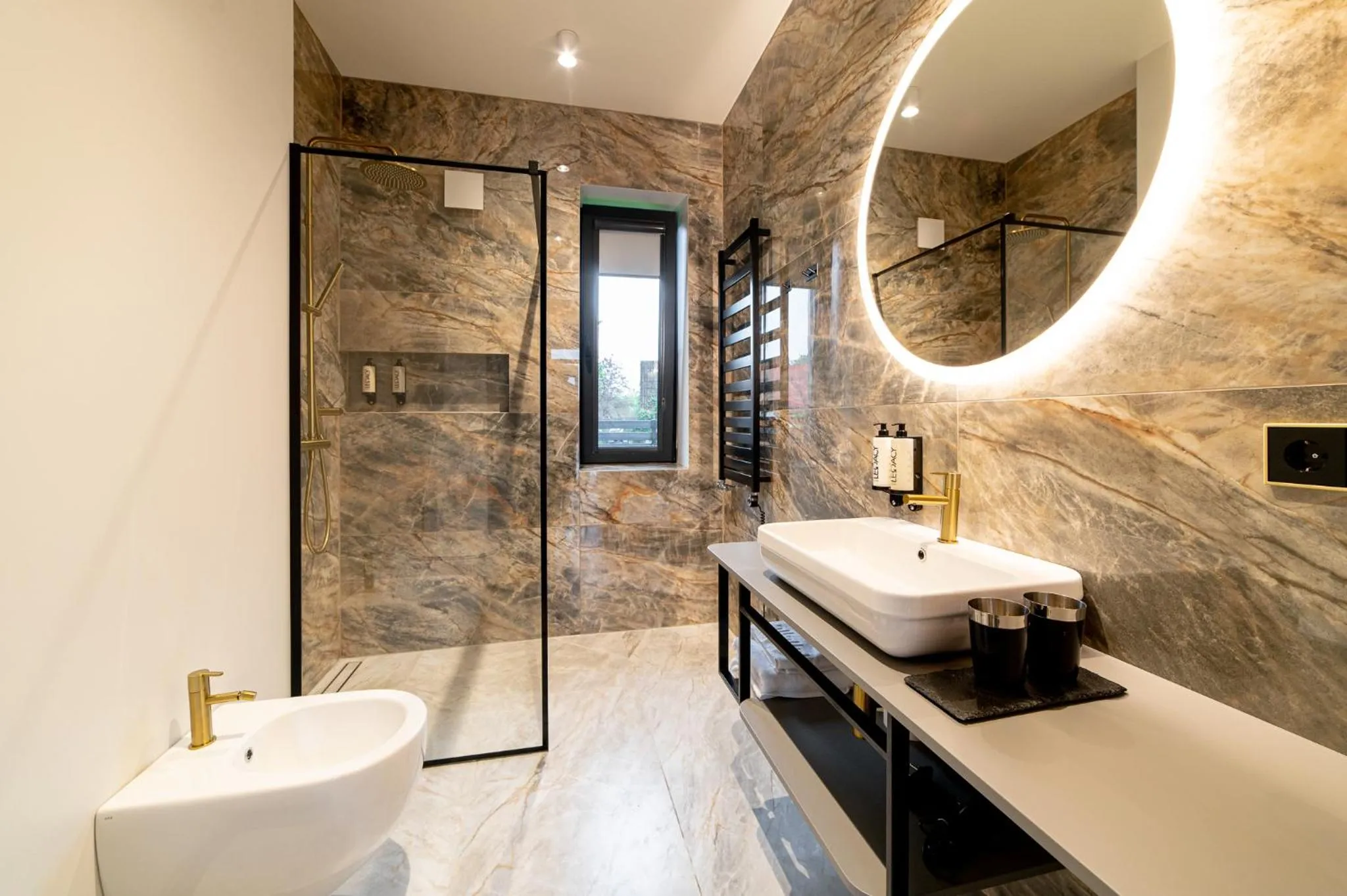 Shower in Hotel Gothards