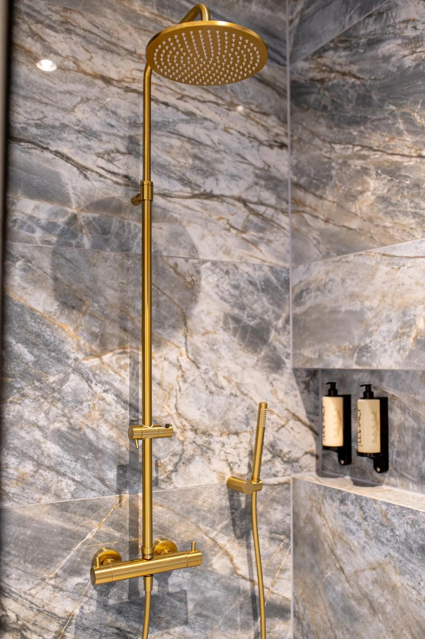 Shower in Hotel Gothards