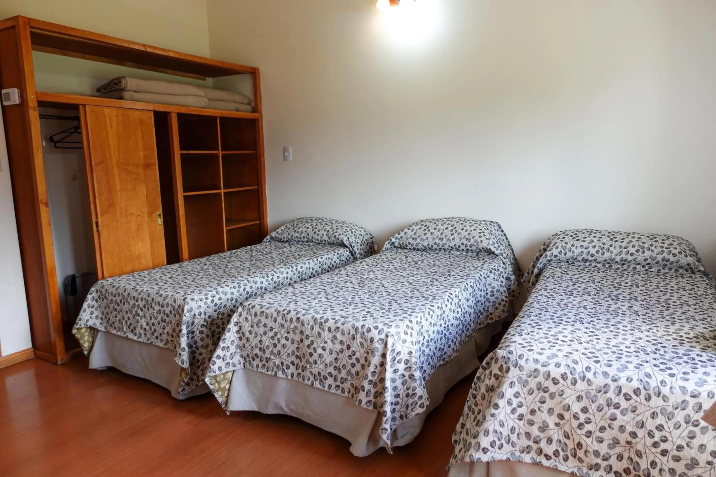 Text overlay, Bed in Choconcito Apart Hotel