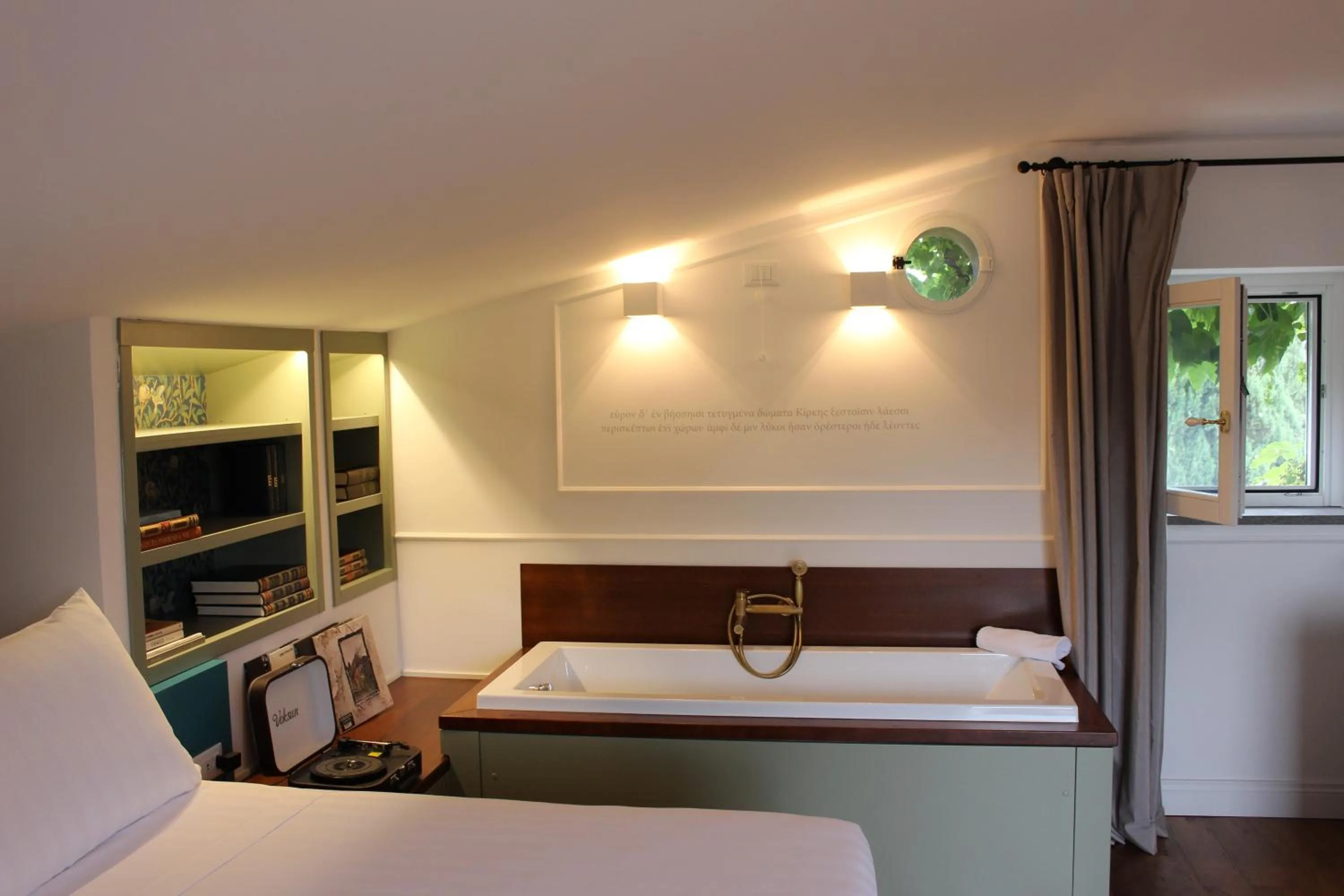 Bath in Giardini Penelope Resort e Spa