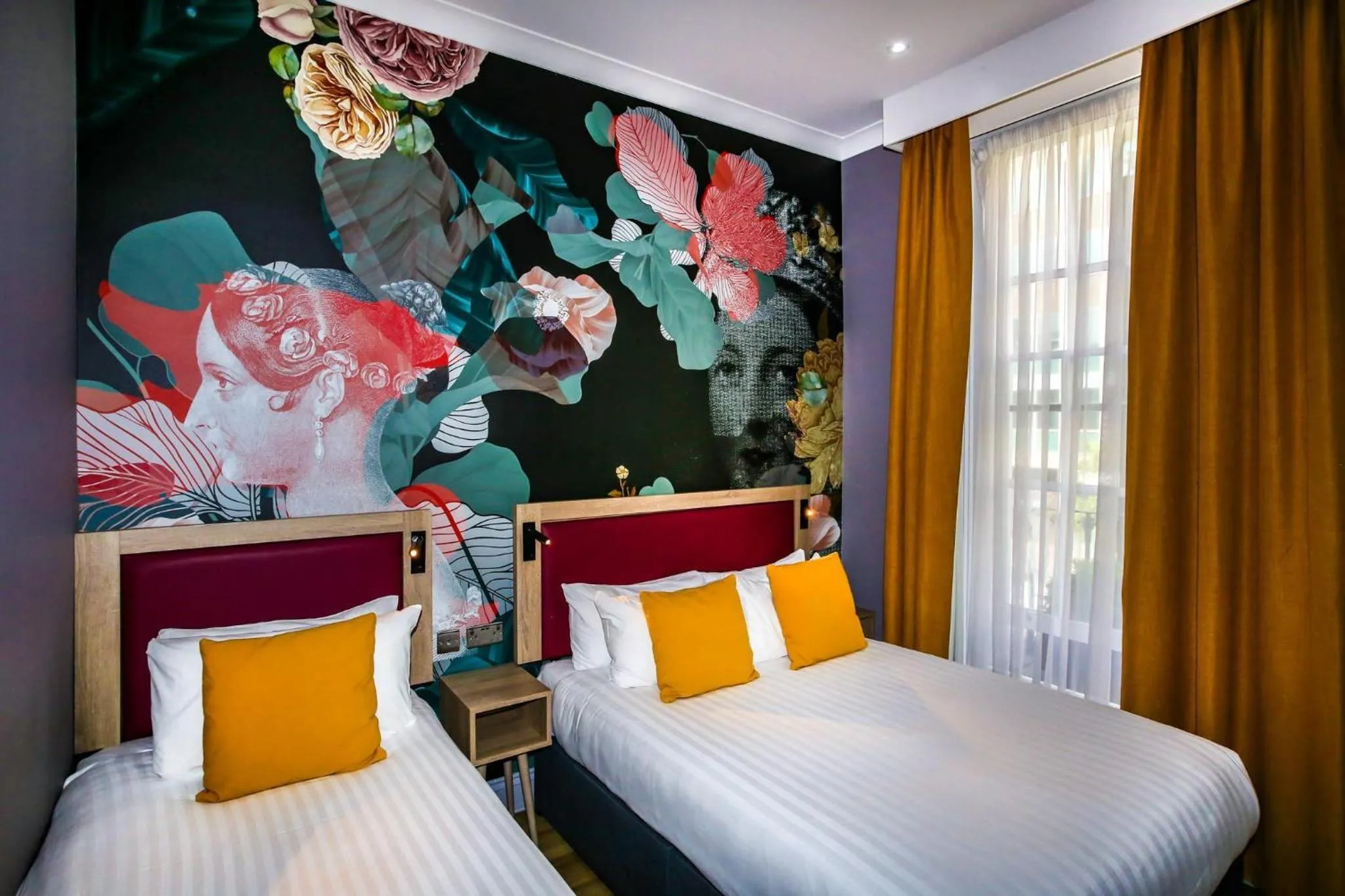 Bedroom, Bed in Comfort Inn Victoria