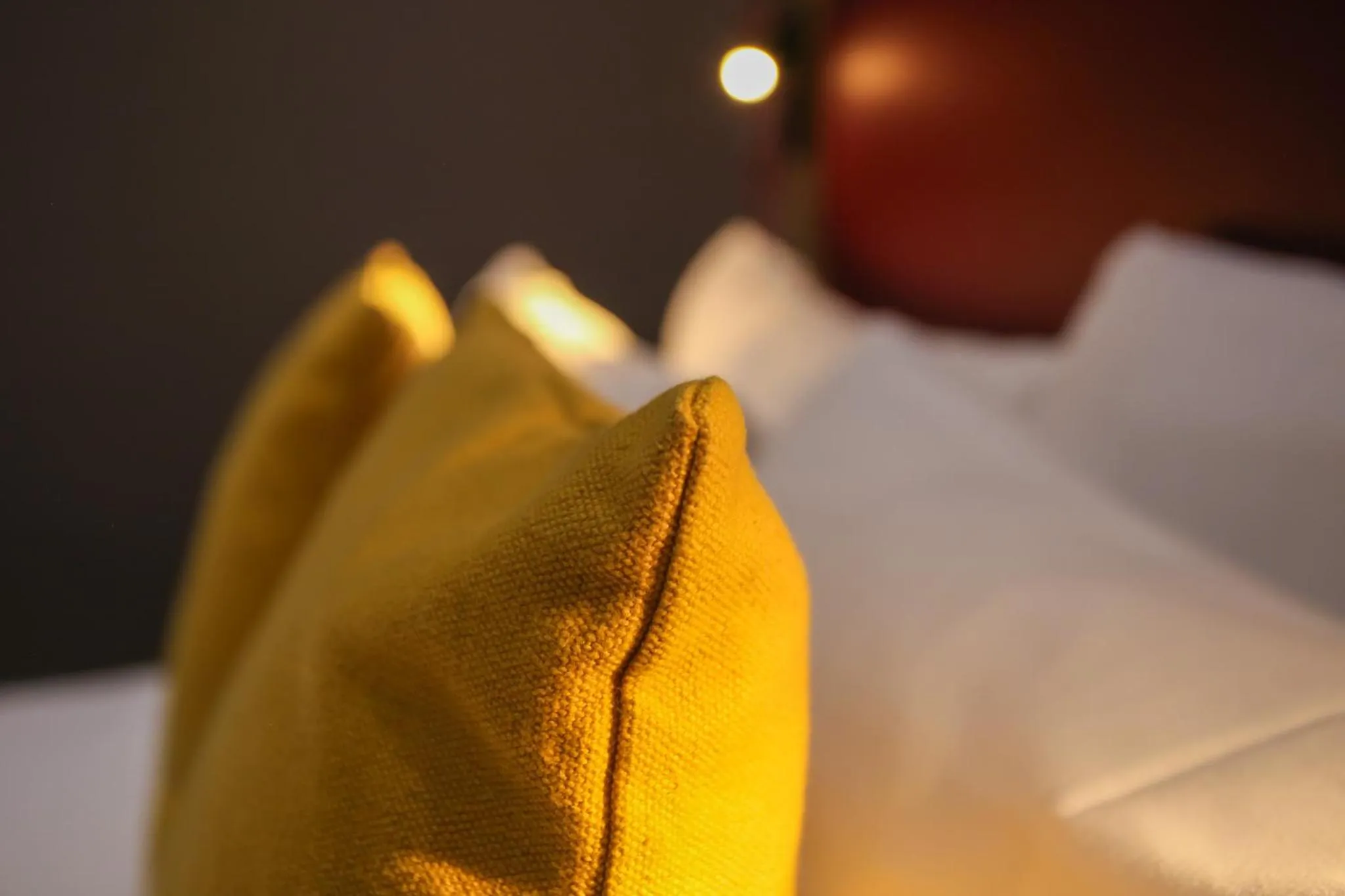 Bed in Comfort Inn Victoria