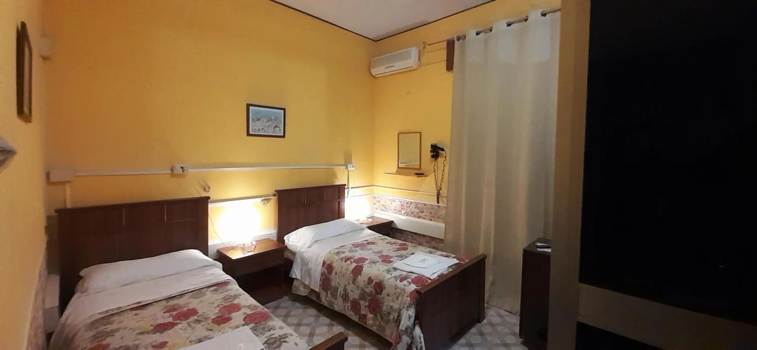 Photo of the whole room in Albergo Da Peppino