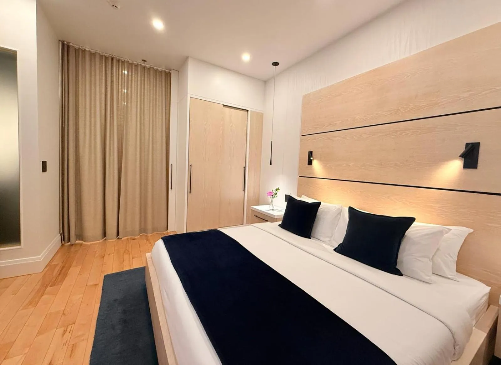 Bed in Cribs on Main