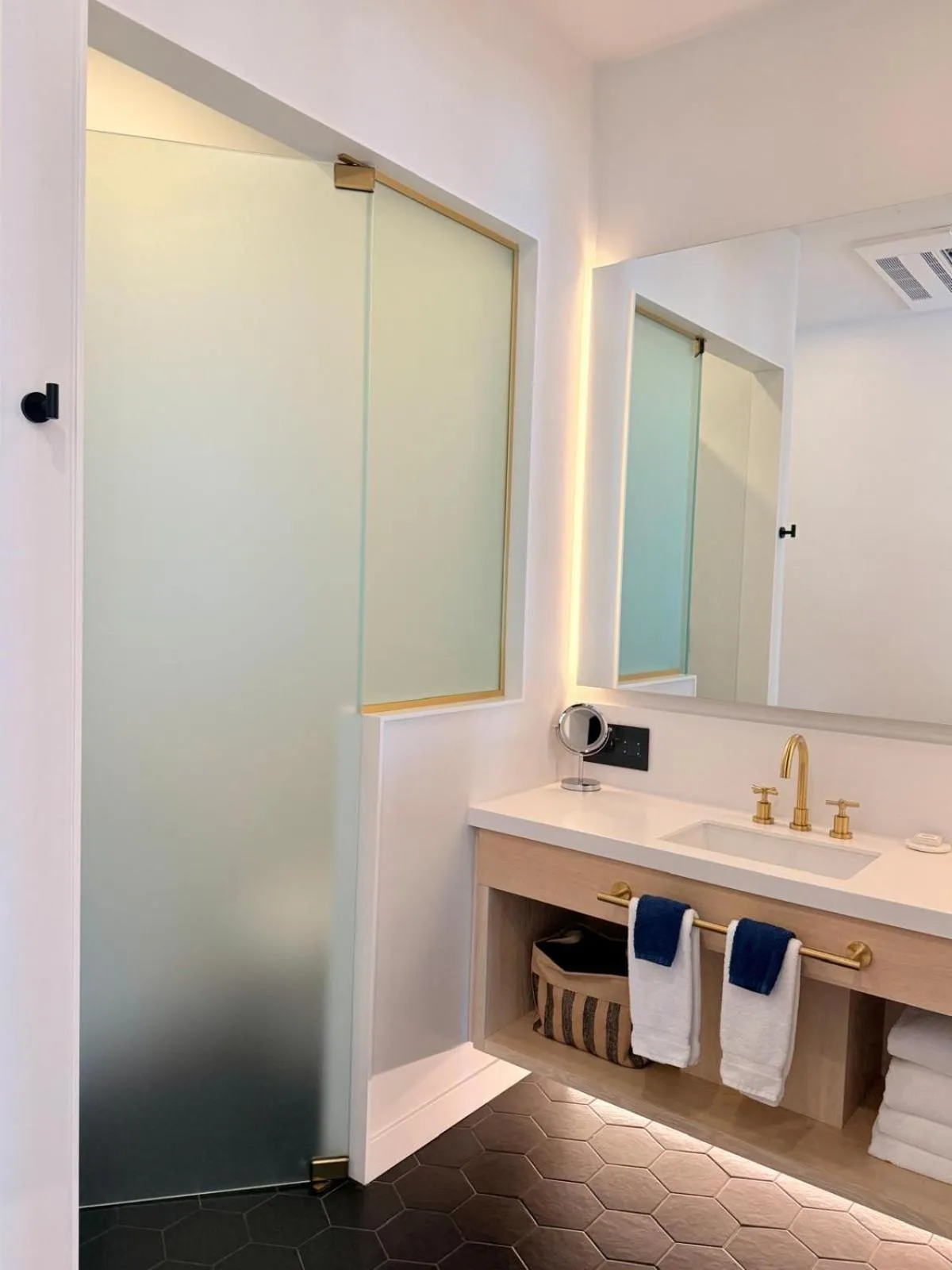 Bathroom in Cribs on Main