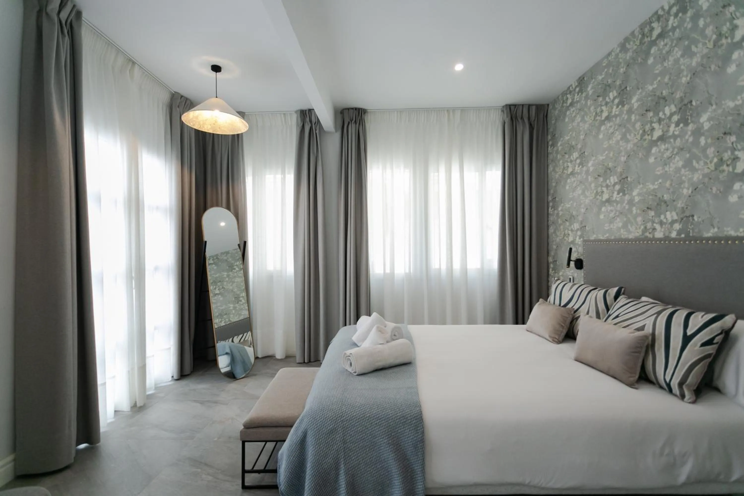 Bed in Lujoso apartamento con piscina compartida 2