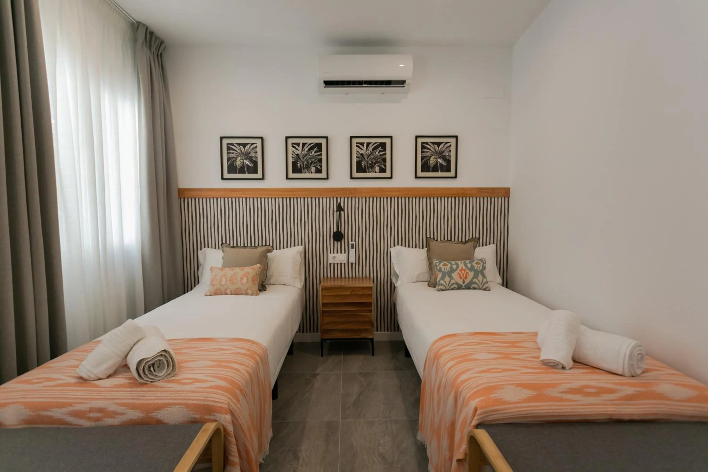 Bed in Lujoso apartamento con piscina compartida 2