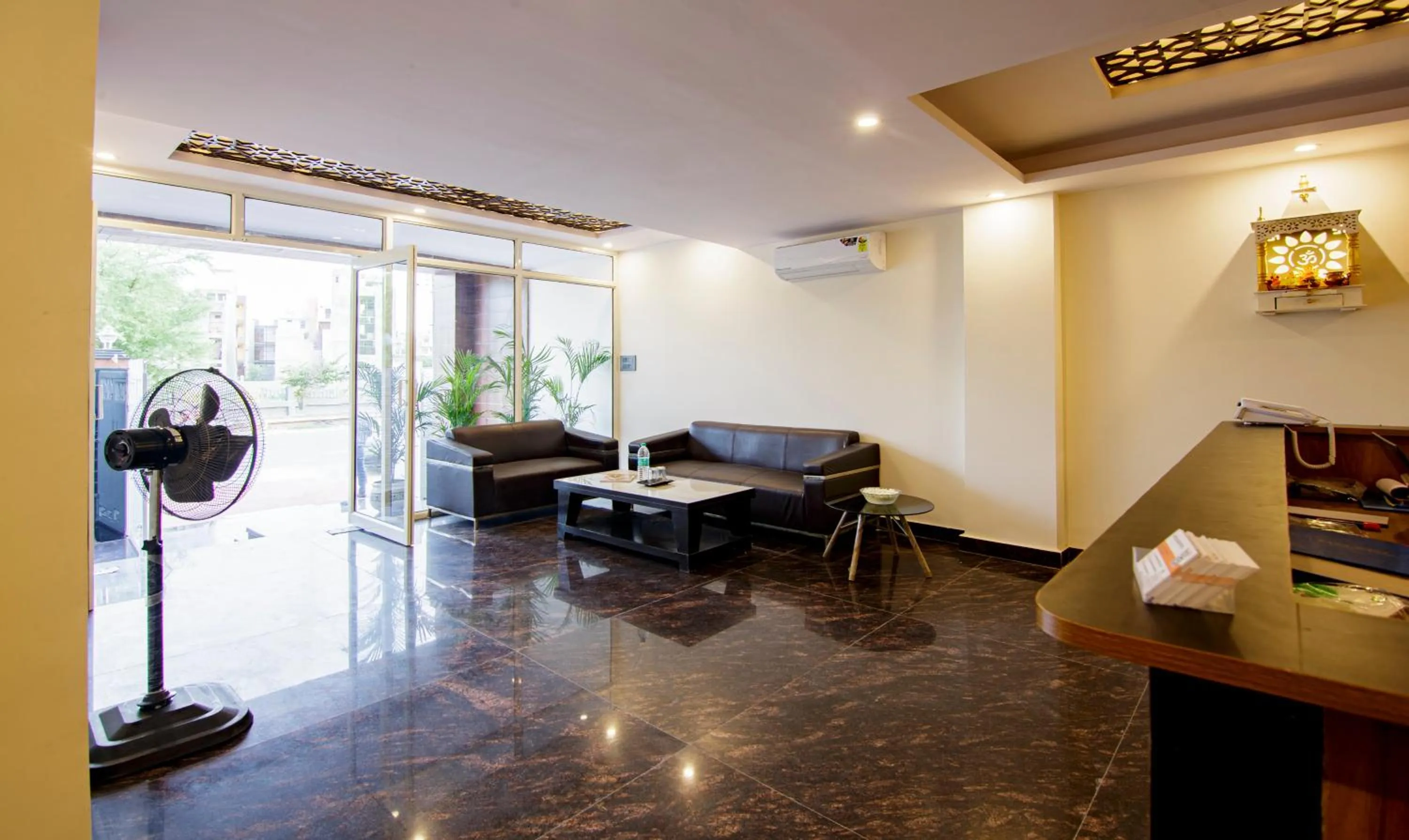 Seating area in Treebo Grand Vista - 62