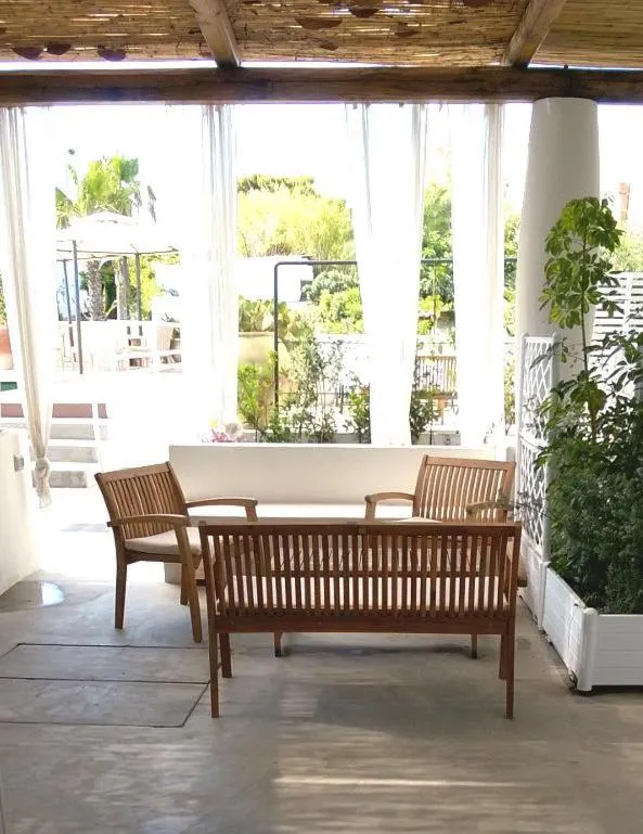Patio in Il Gabbiano Relais in Stromboli