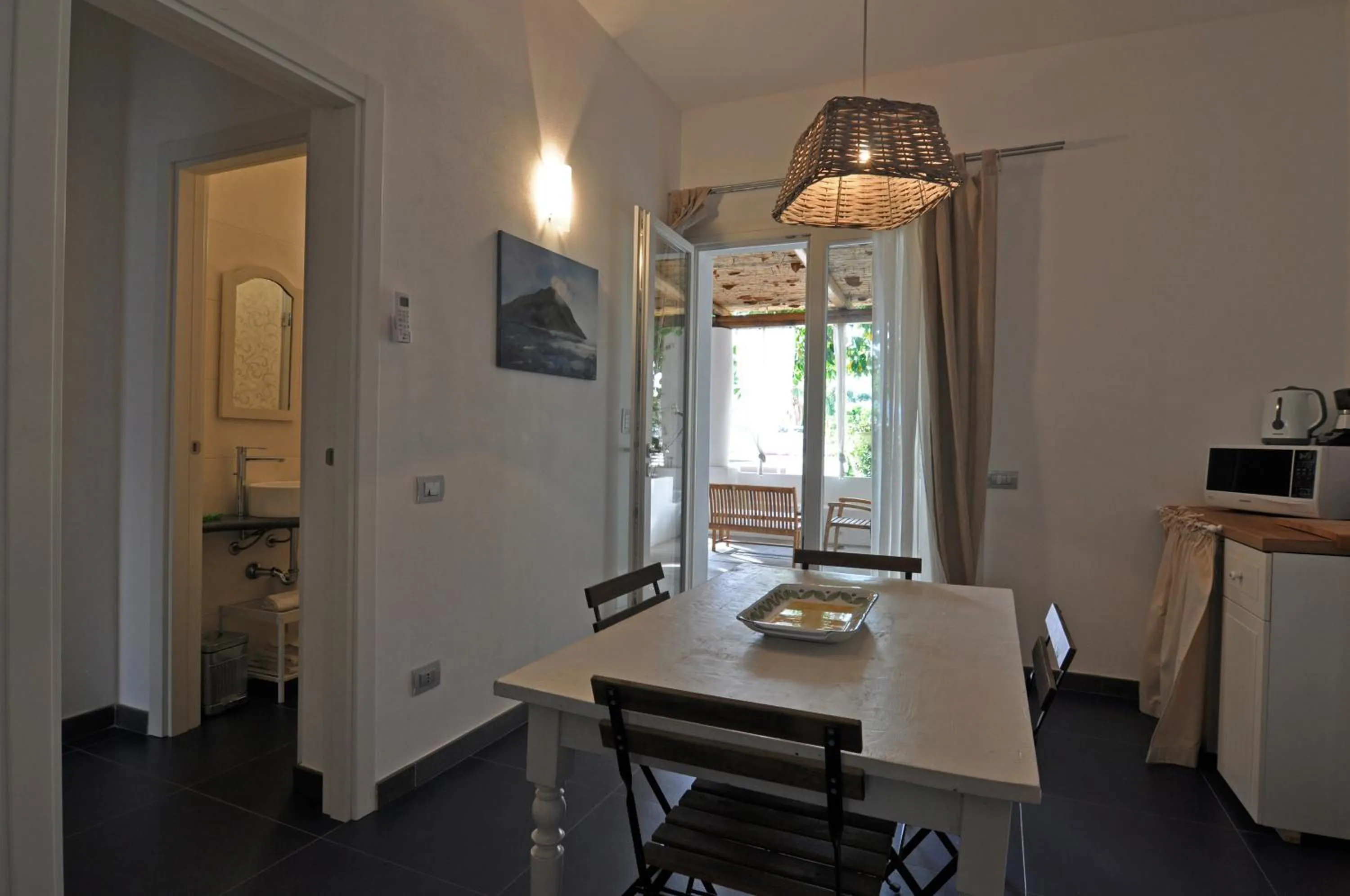 Photo of the whole room in Il Gabbiano Relais in Stromboli