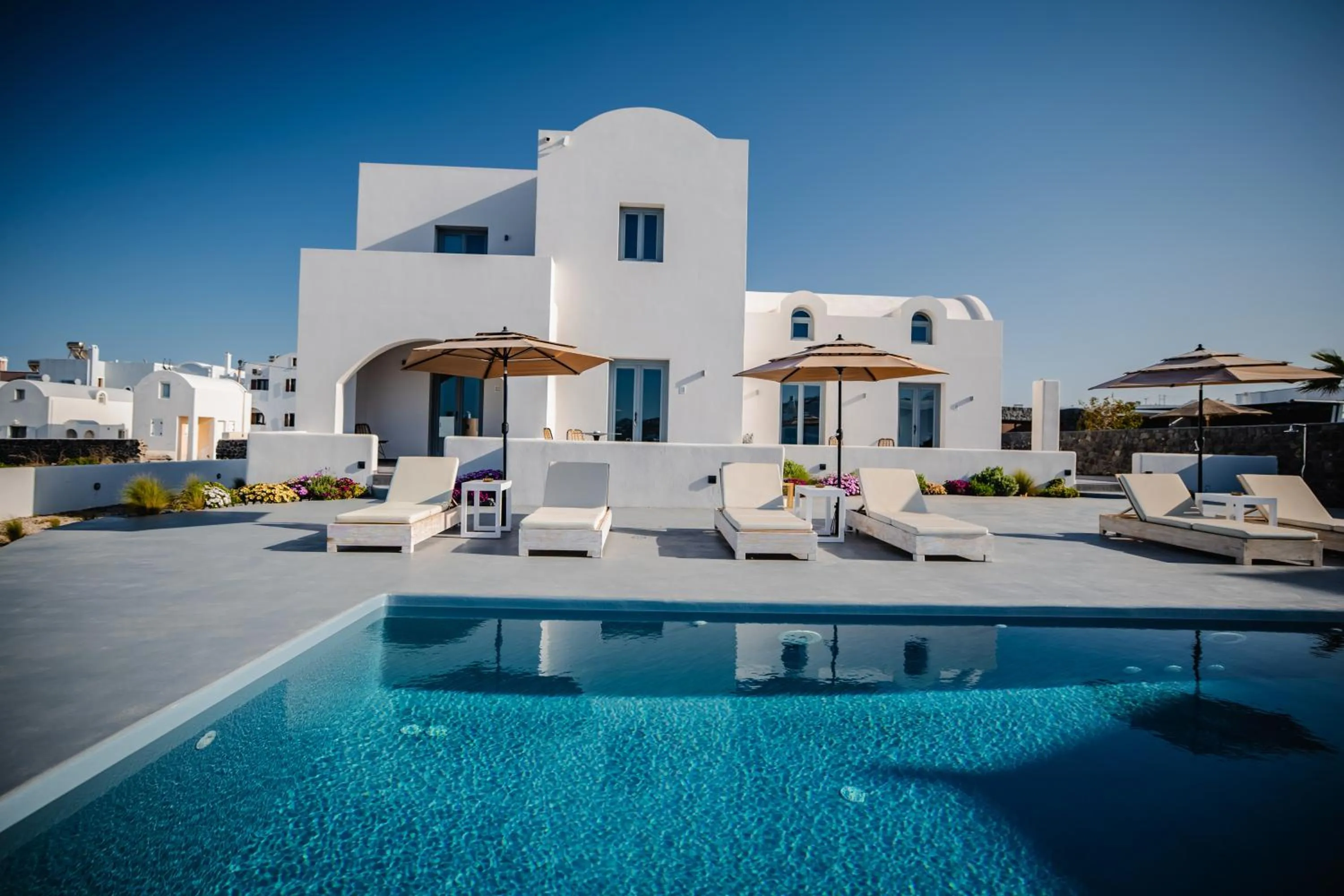 Property building in Bonsai Luxury Suites