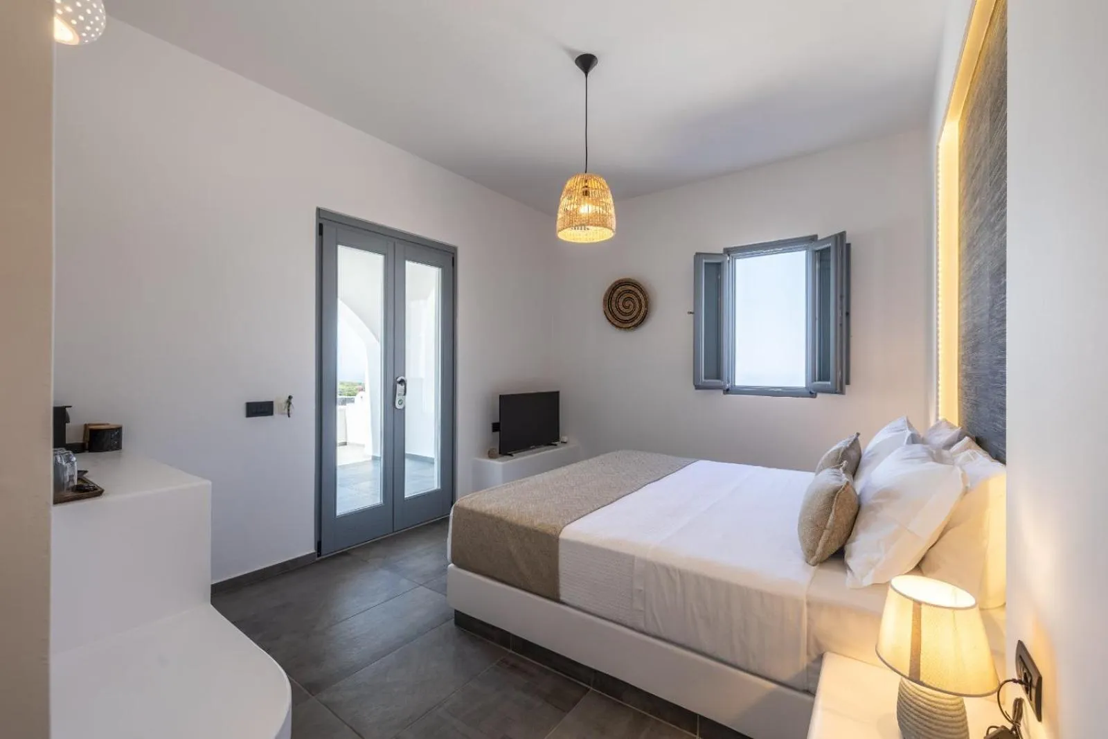 Bed in Bonsai Luxury Suites