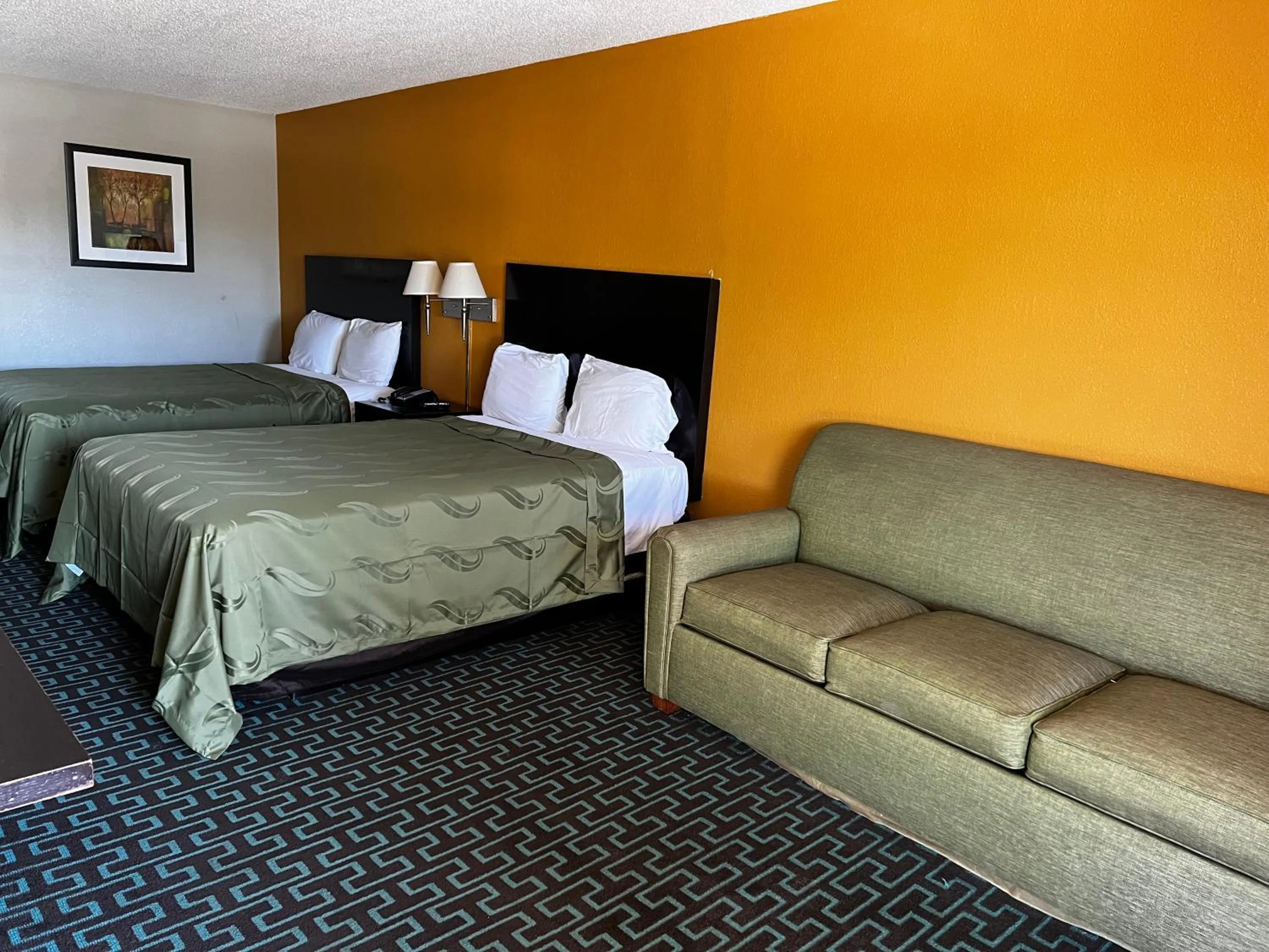 Express Inn & Suites