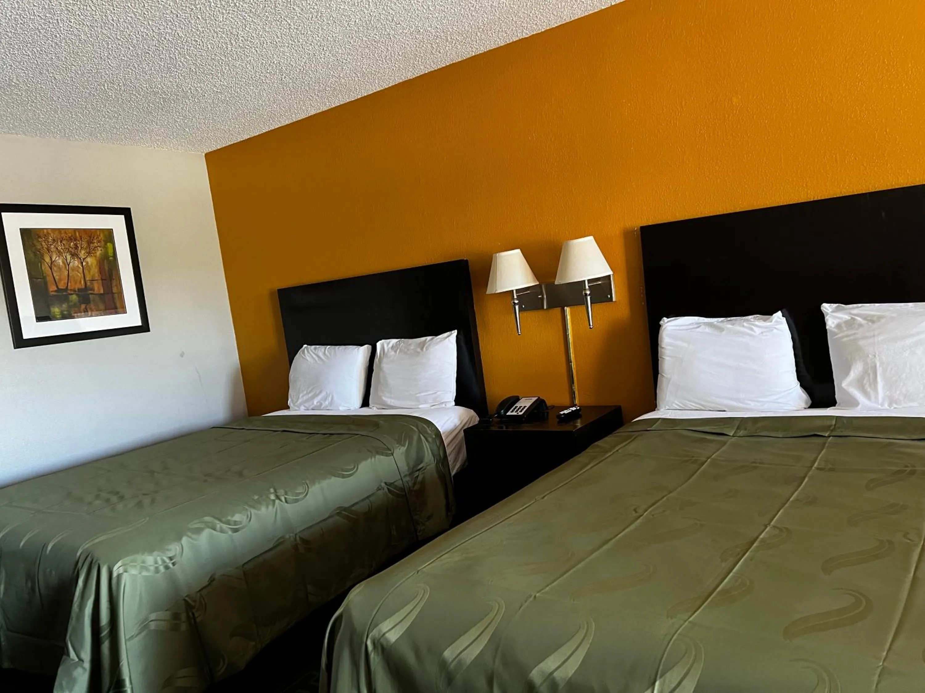 Express Inn & Suites