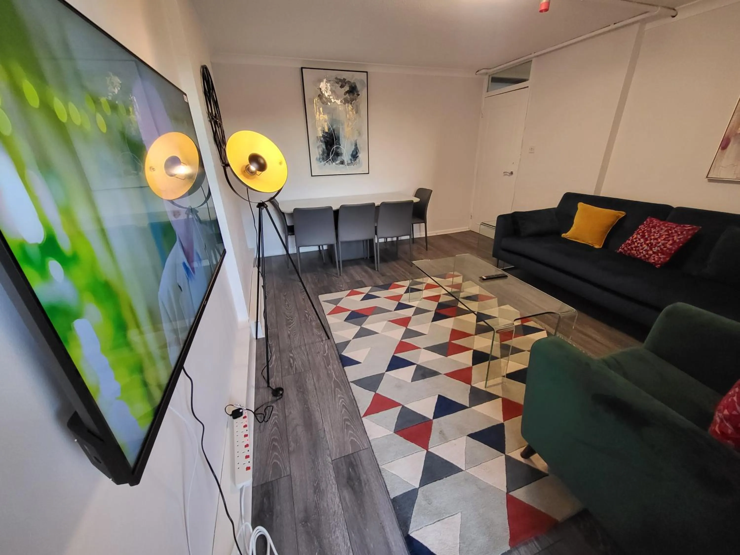 Living room in London Central Modern Apartment Charlton