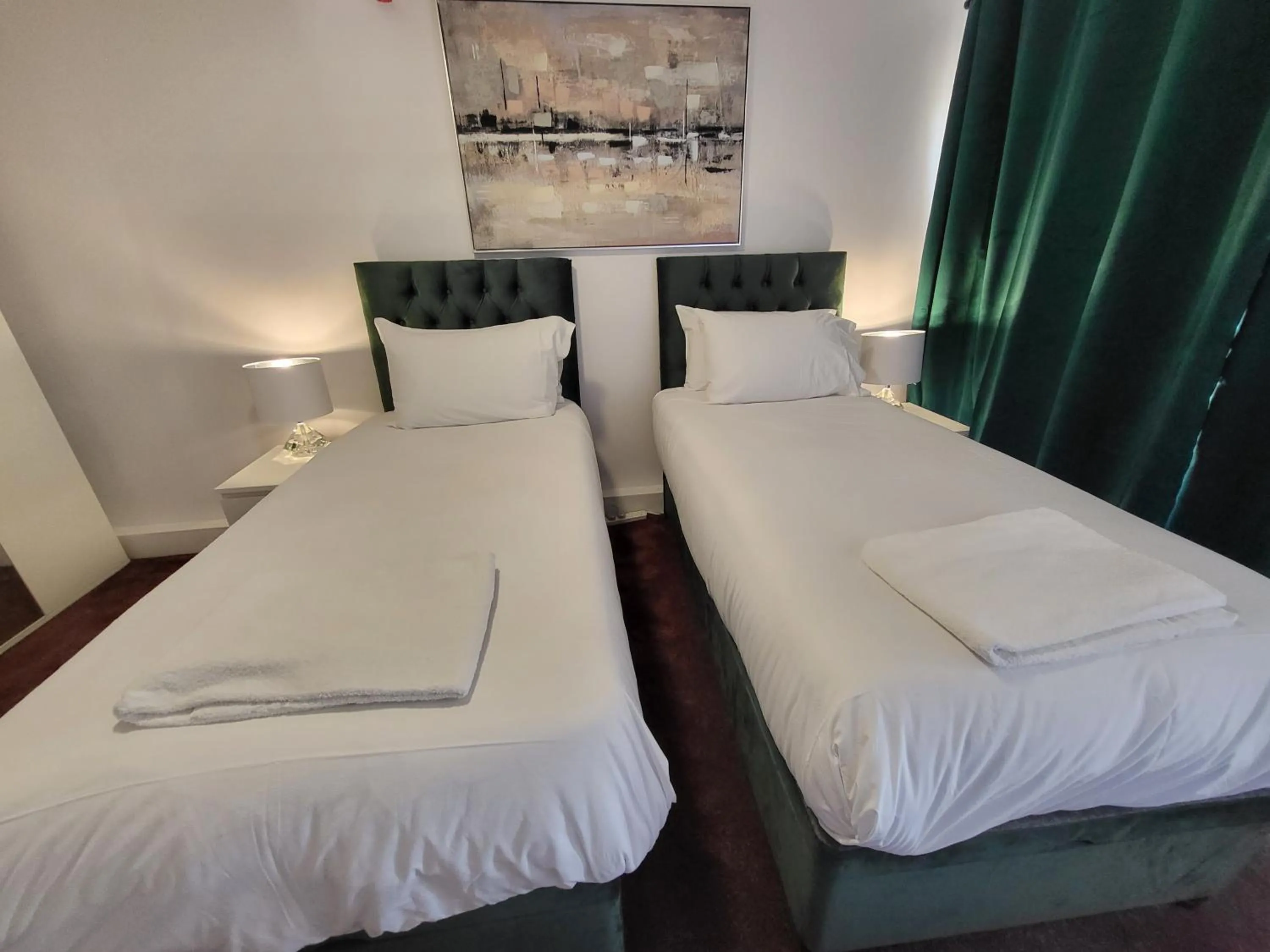 Bedroom, Bed in London Central Modern Apartment Charlton