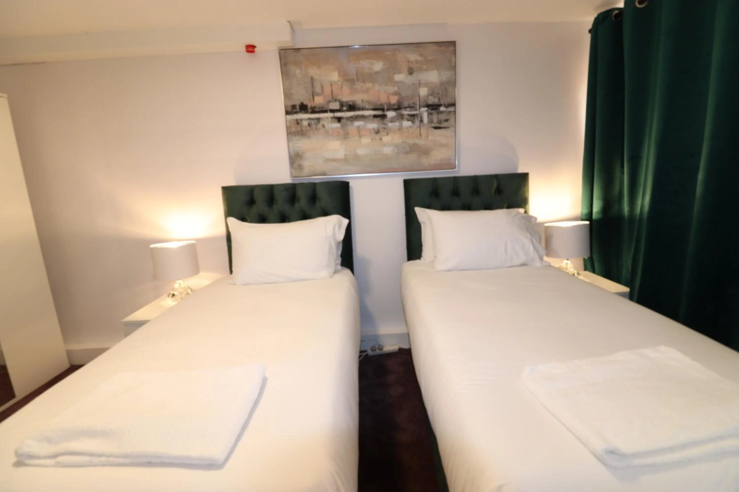 Bedroom, Bed in London Central Modern Apartment Charlton