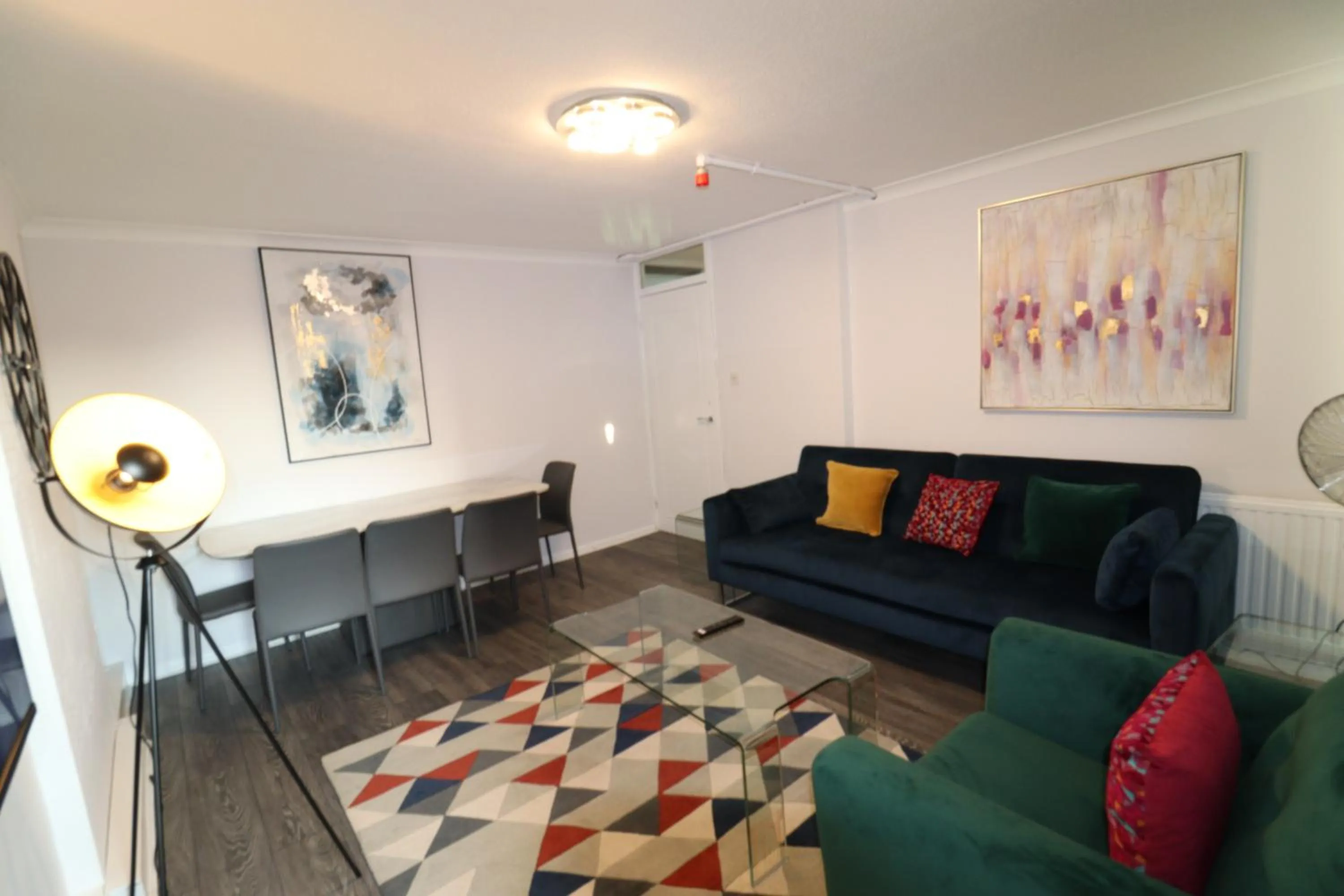 Living room in London Central Modern Apartment Charlton