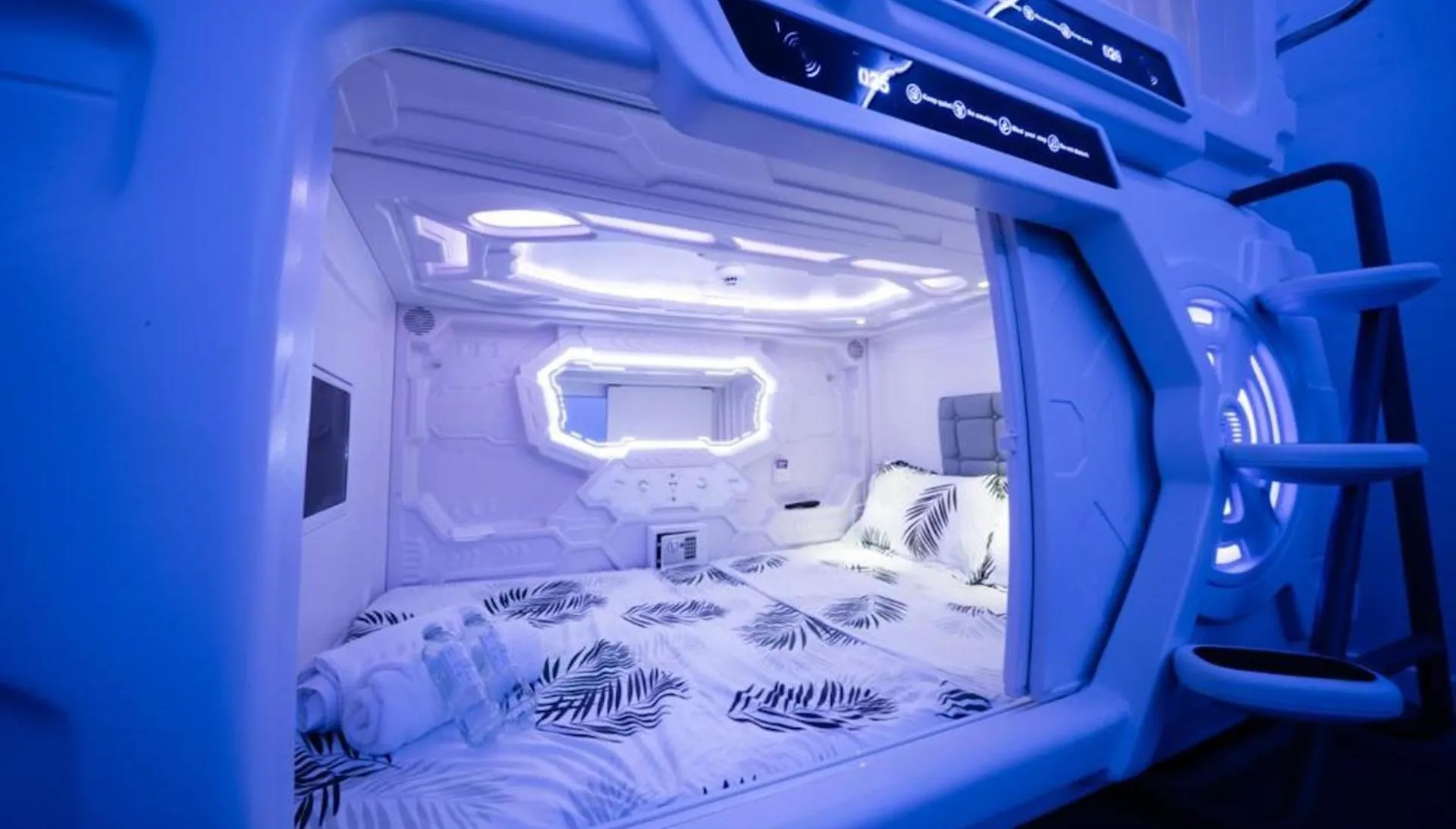 GOOD VIBES ONLY Capsule Hostel Malaga