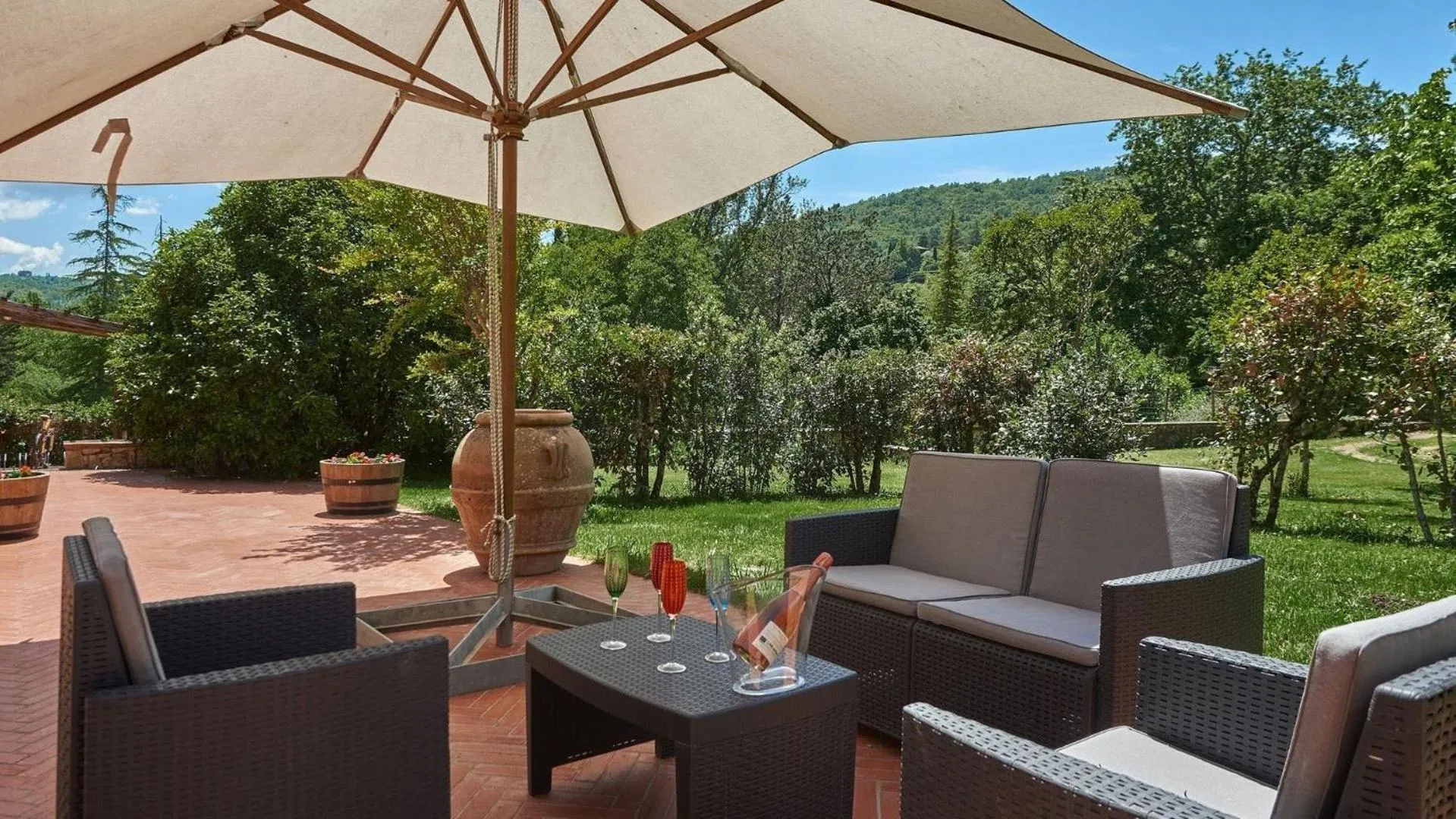 Garden view in La Corte del Chianti Classico