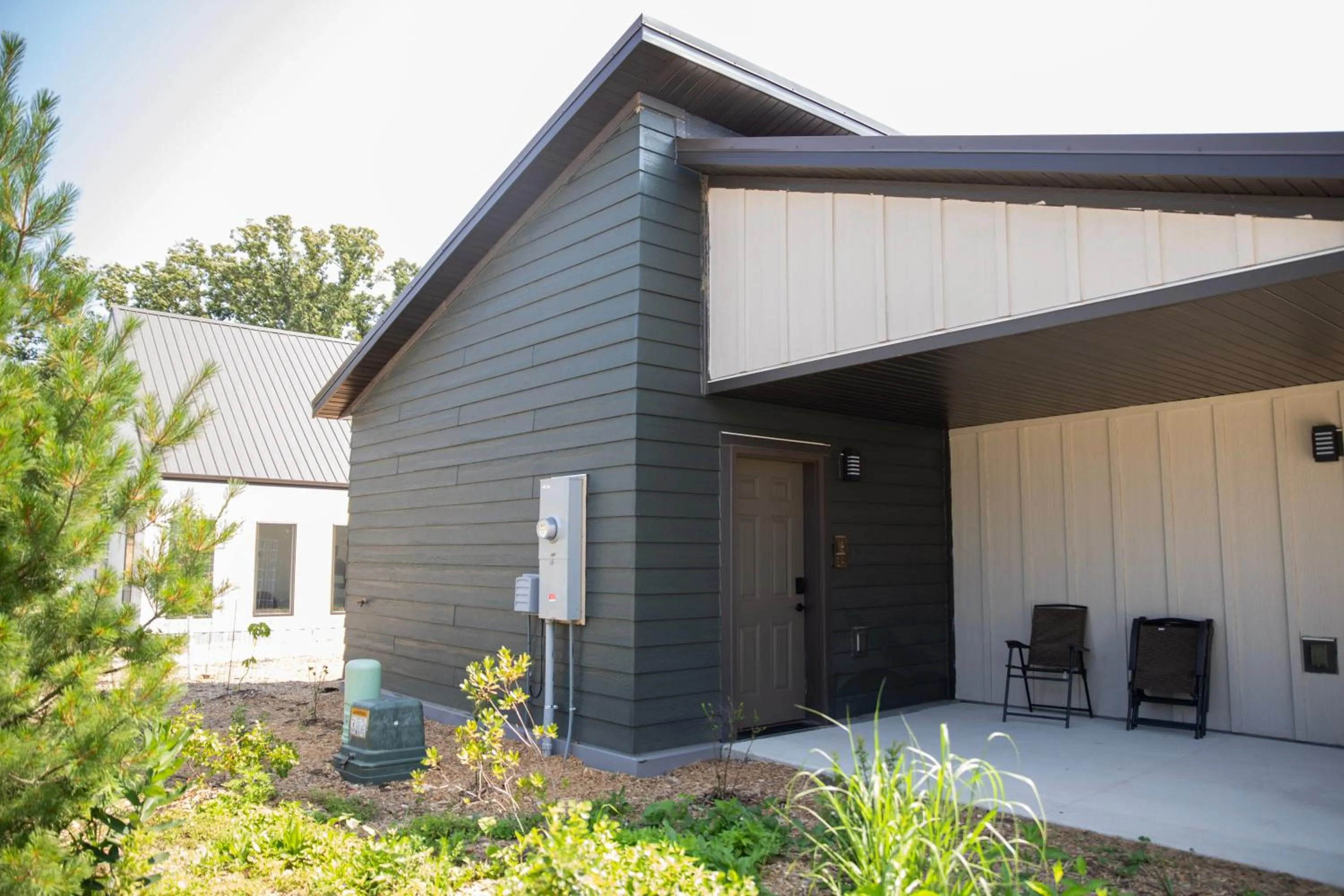 Property building in Bluffside Gardens