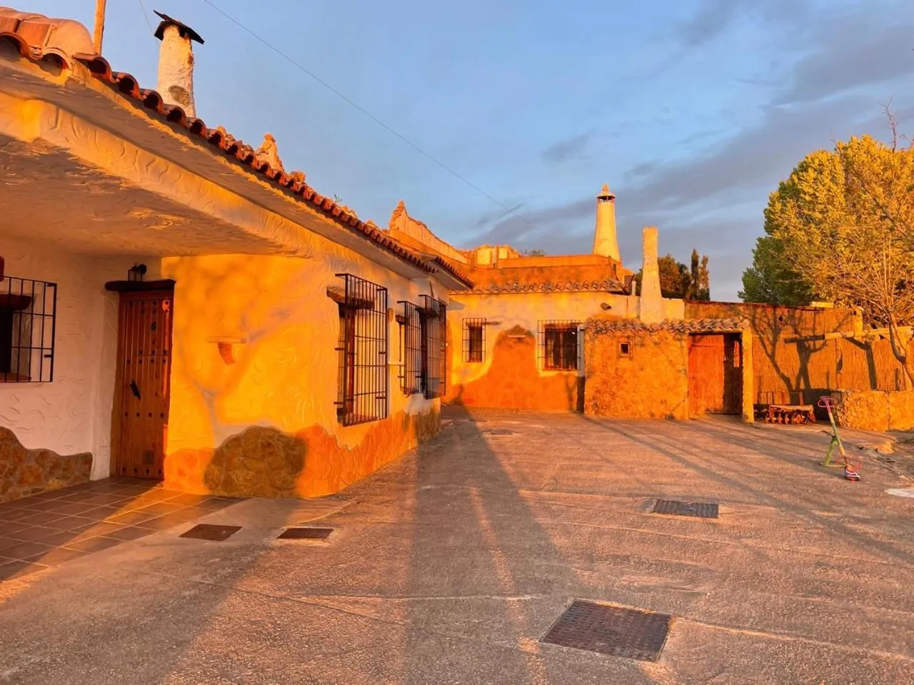 Property building in Cuevas El Atochal Orígenes