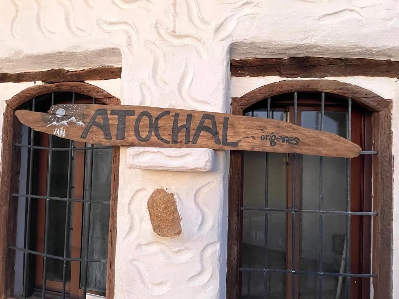 Logo/Certificate/Sign in Cuevas El Atochal Orígenes