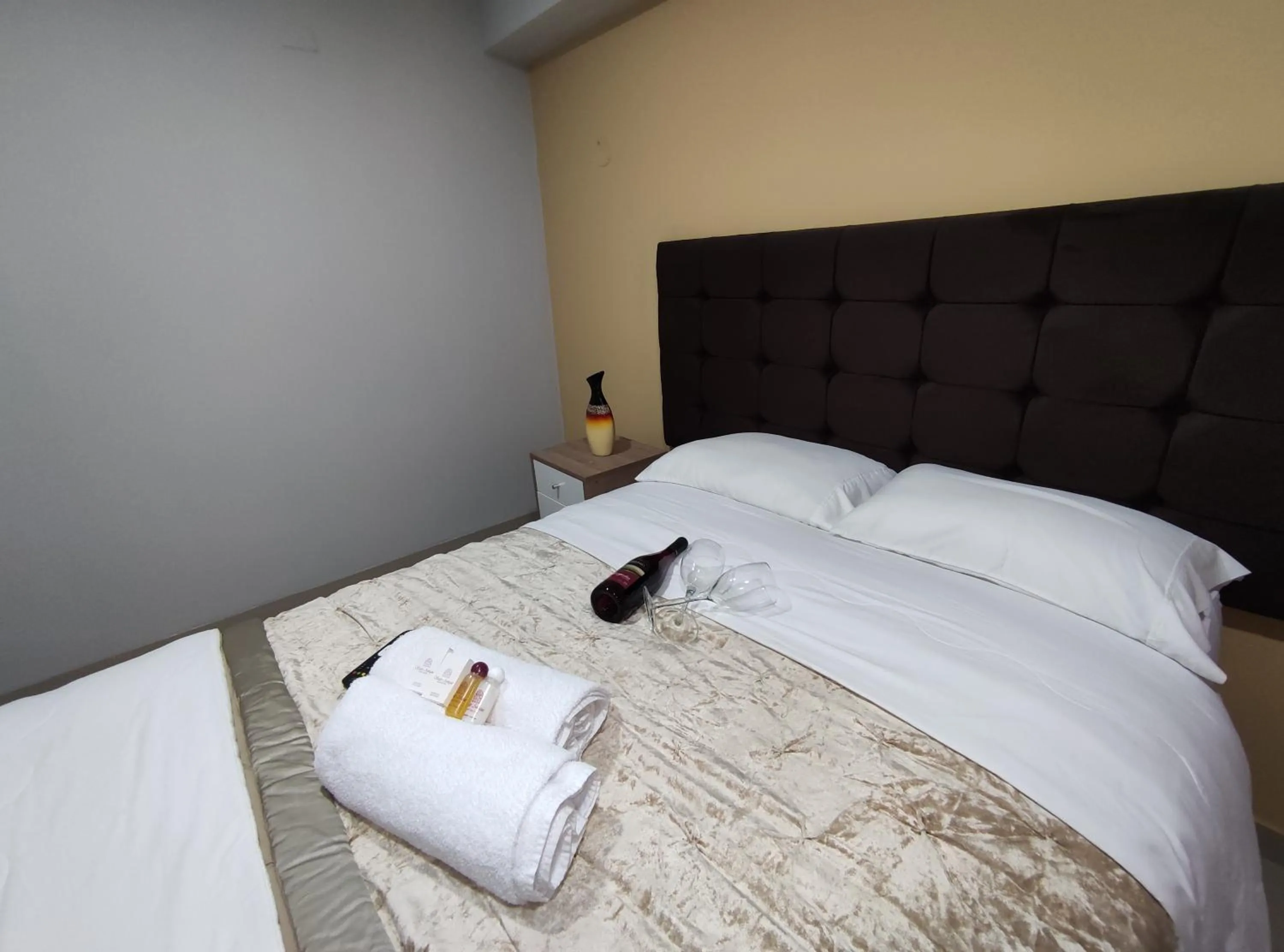 Photo of the whole room, Bed in Inti Llaqta Hotel & Suites