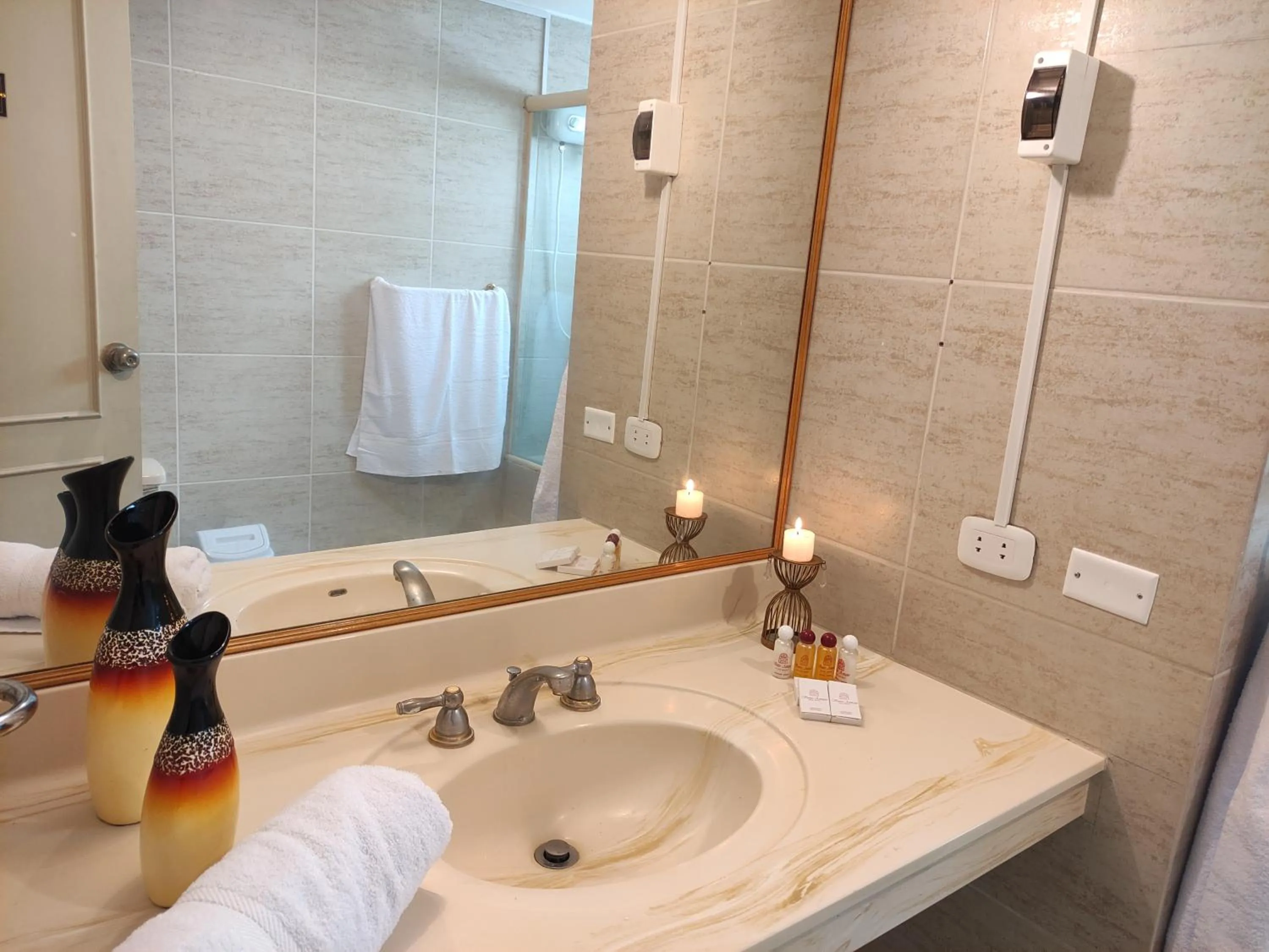 Bathroom in Inti Llaqta Hotel & Suites