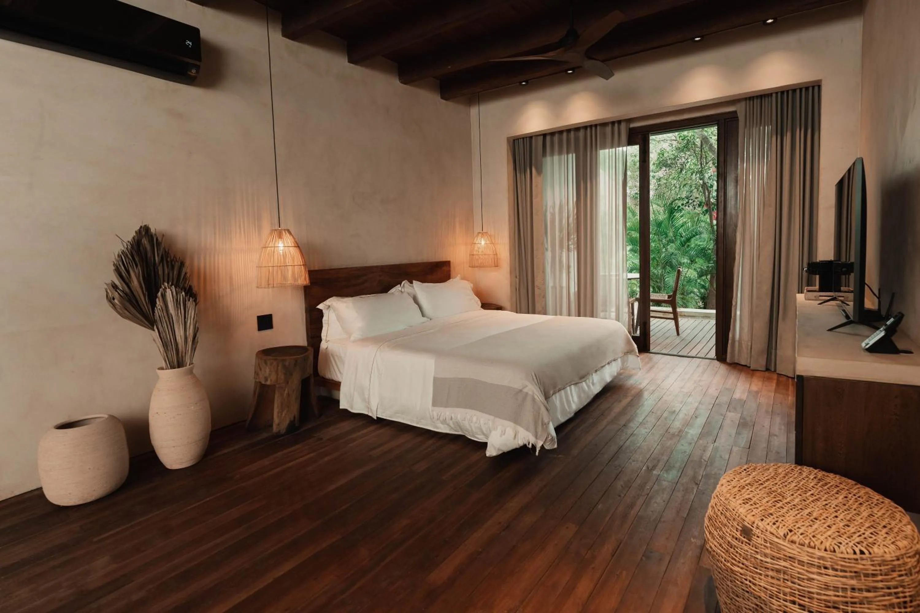 Bedroom, Bed in Makani Luxury Cartagena