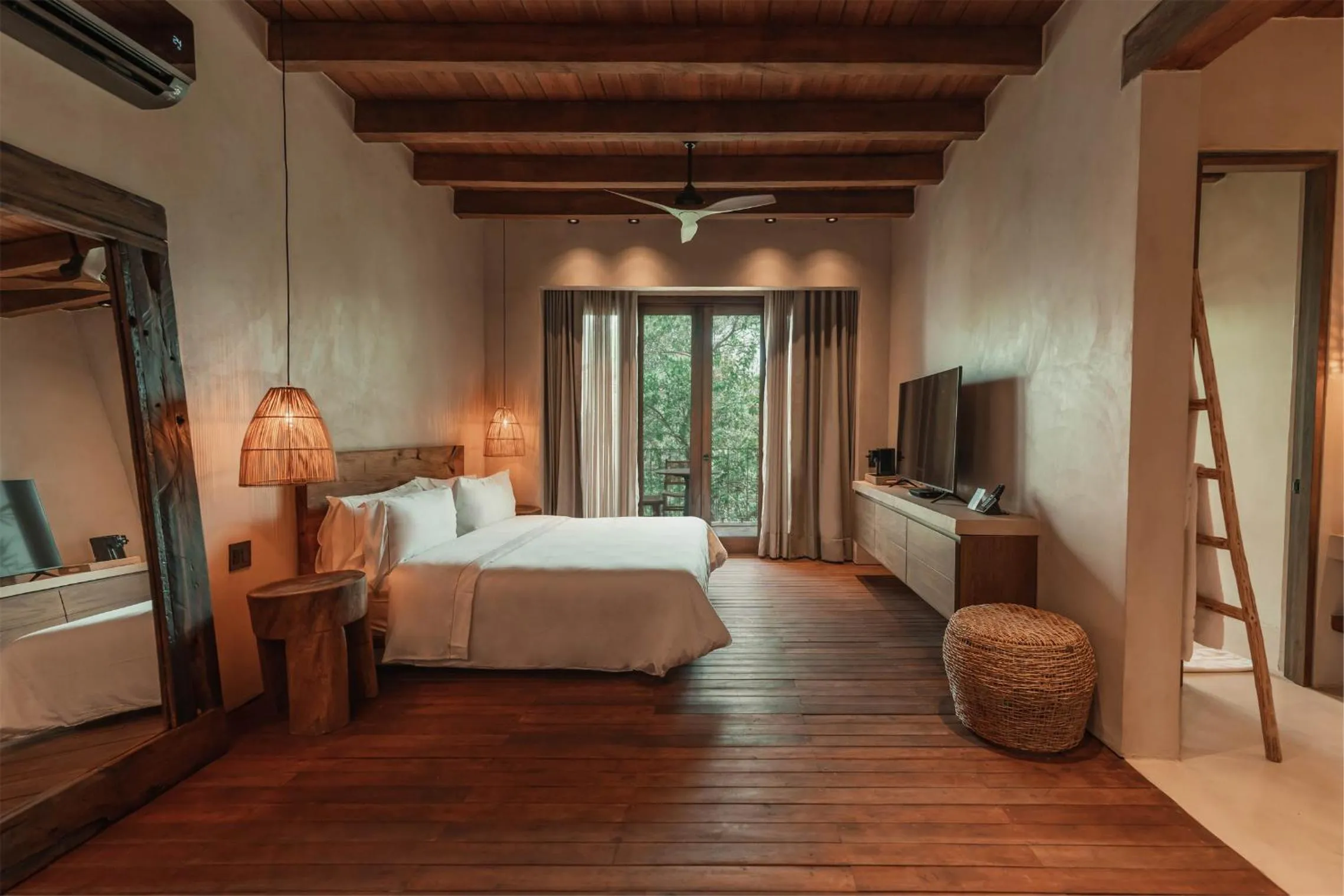 Bed in Makani Luxury Cartagena