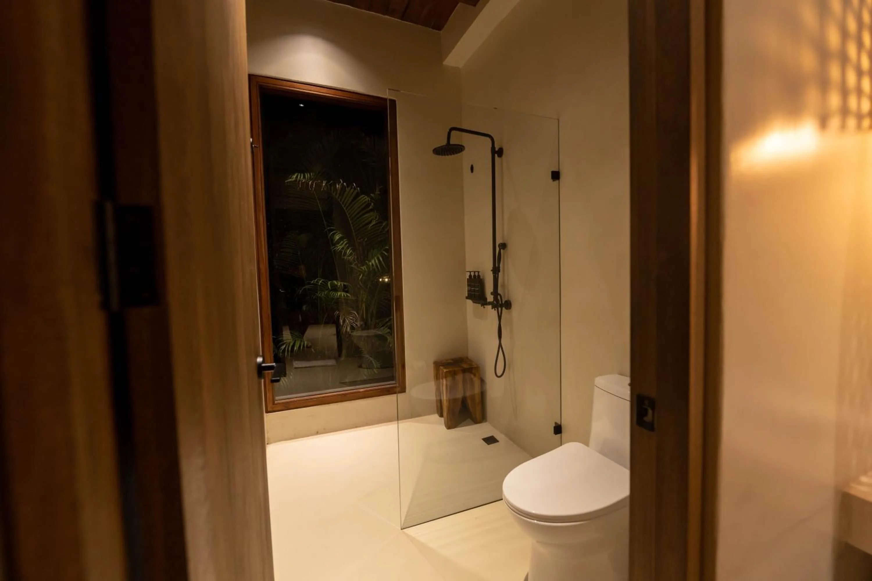 Shower in Makani Luxury Cartagena