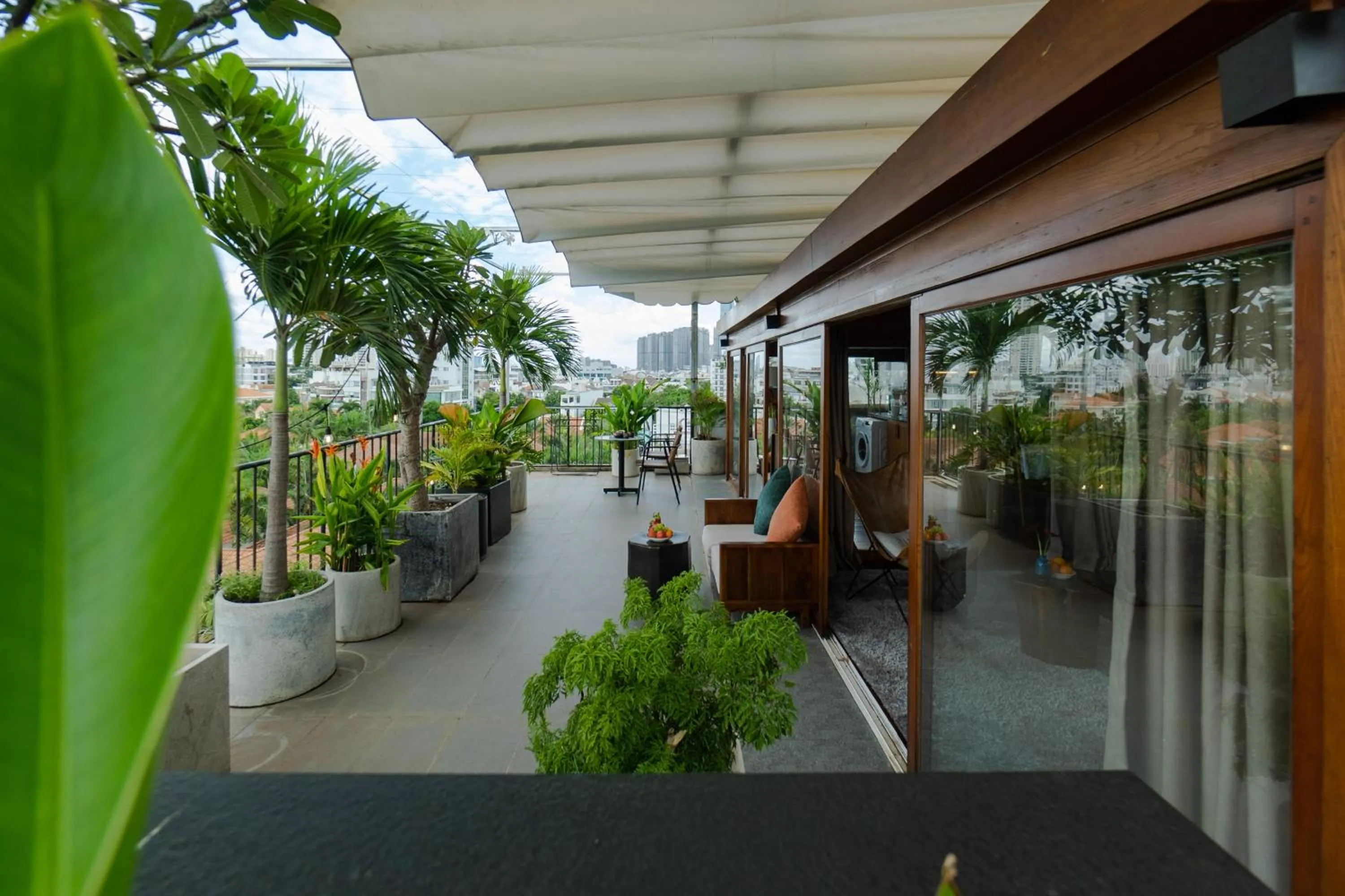 Day in Nexus House Lang Bao Chi