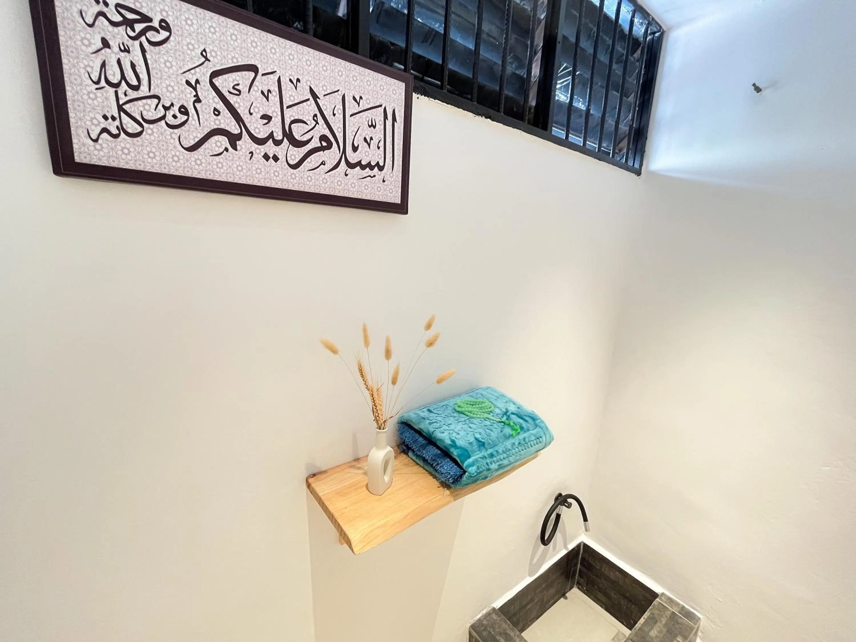 Area and facilities in Sleep Box Penang