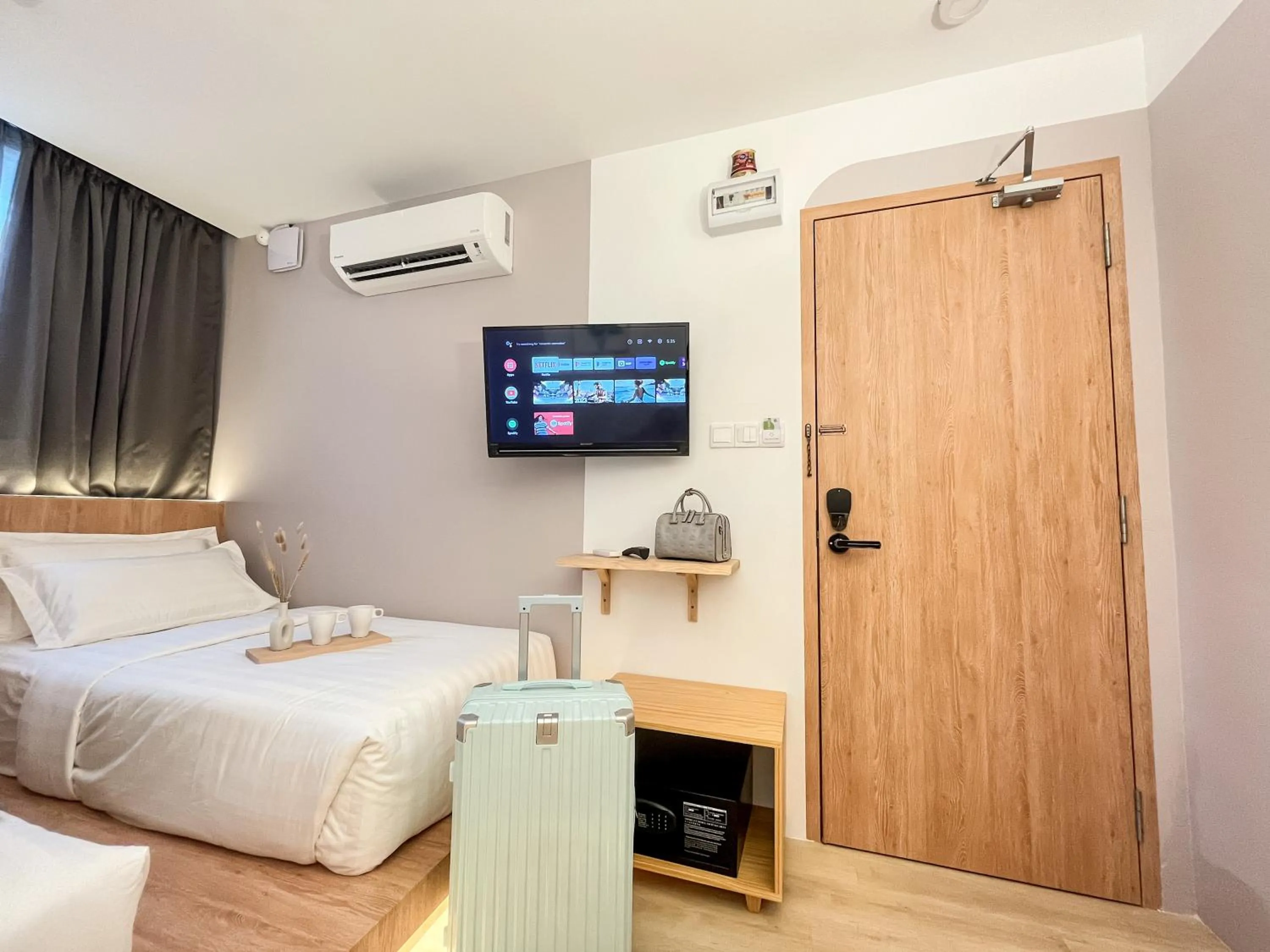 Photo of the whole room, Bed in Sleep Box Penang